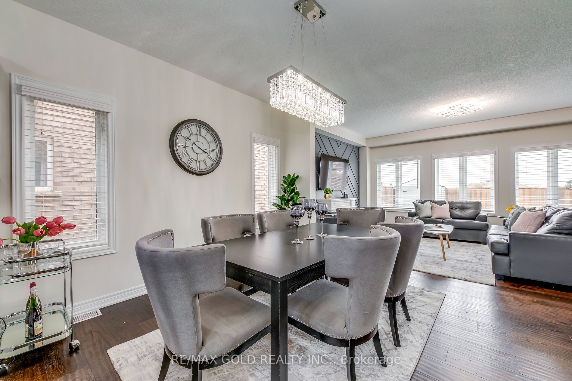 46 Whistler St