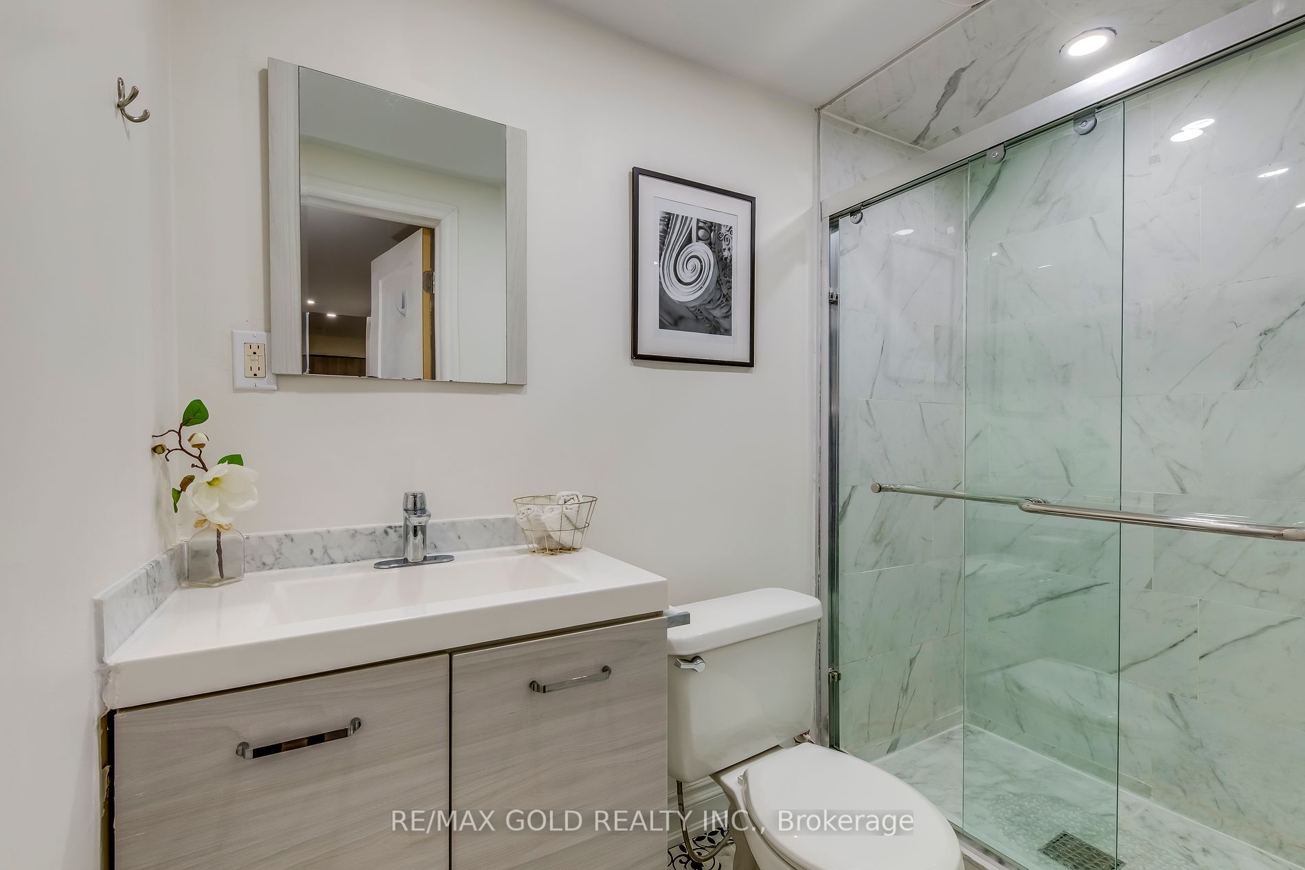 46 Whistler St