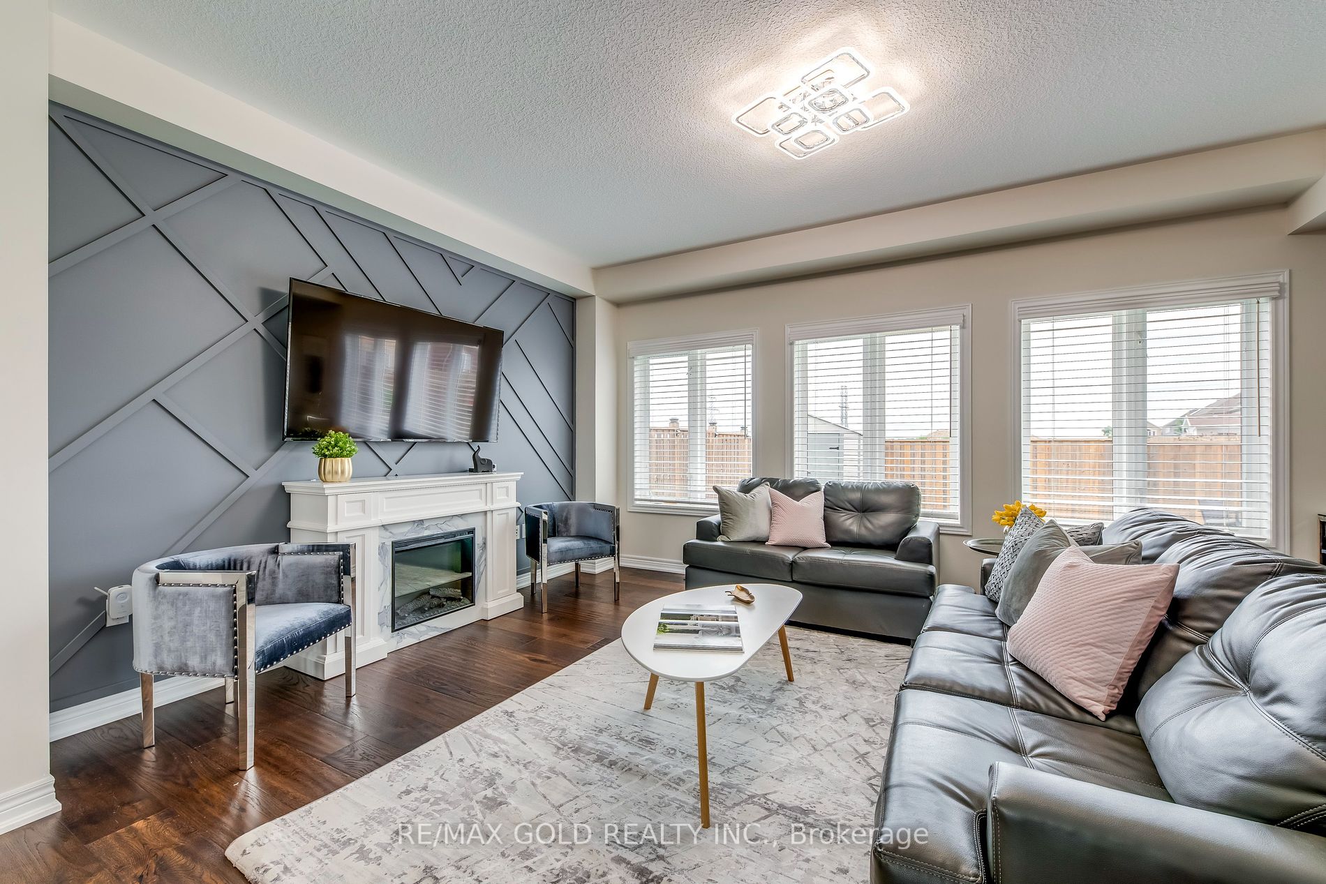 46 Whistler St