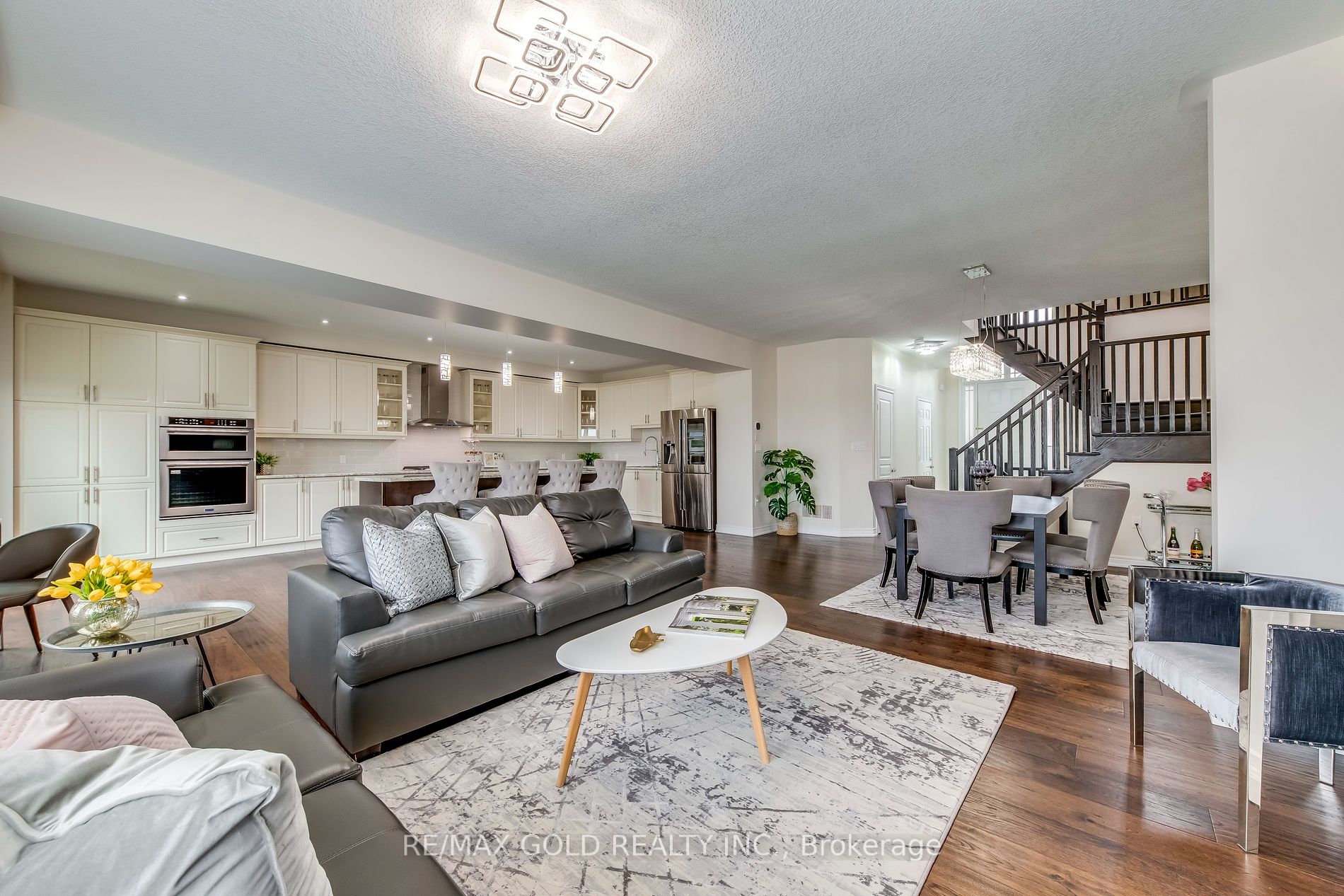 46 Whistler St