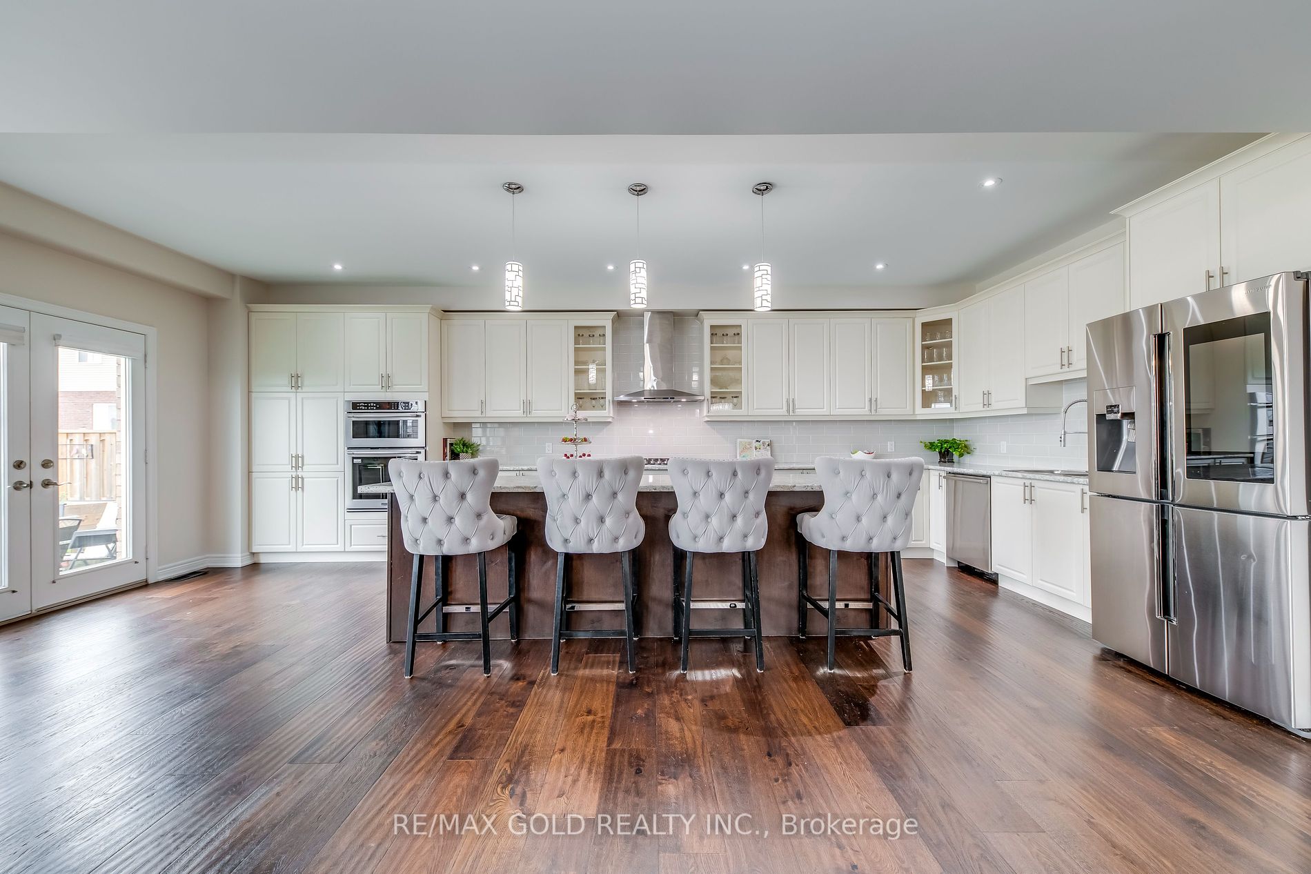 46 Whistler St