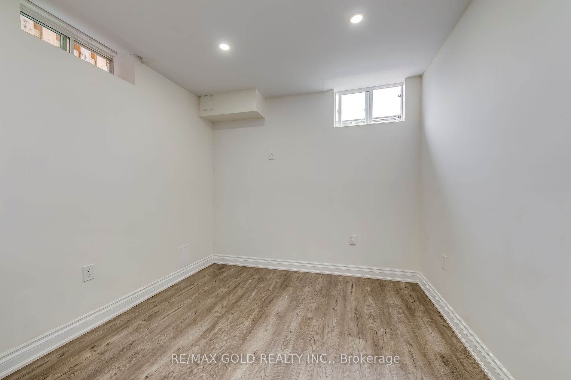 46 Whistler St