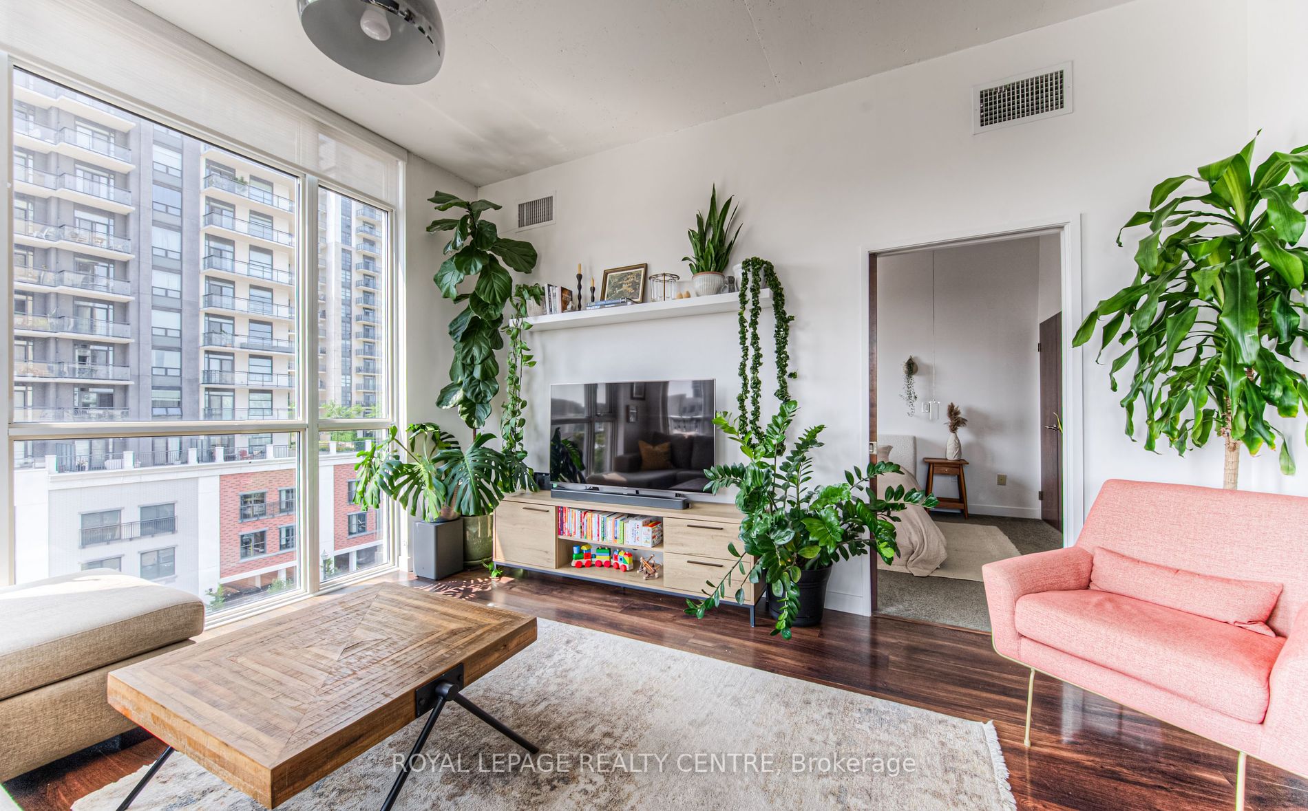 191 King Street S #511
