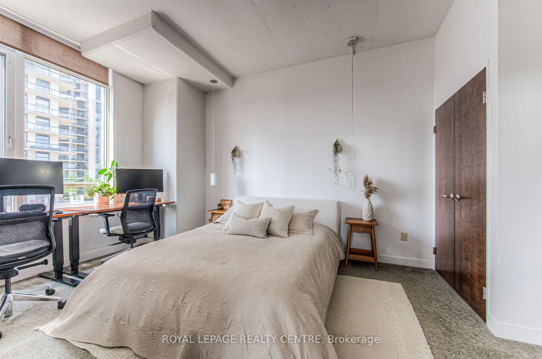 191 King Street S #511