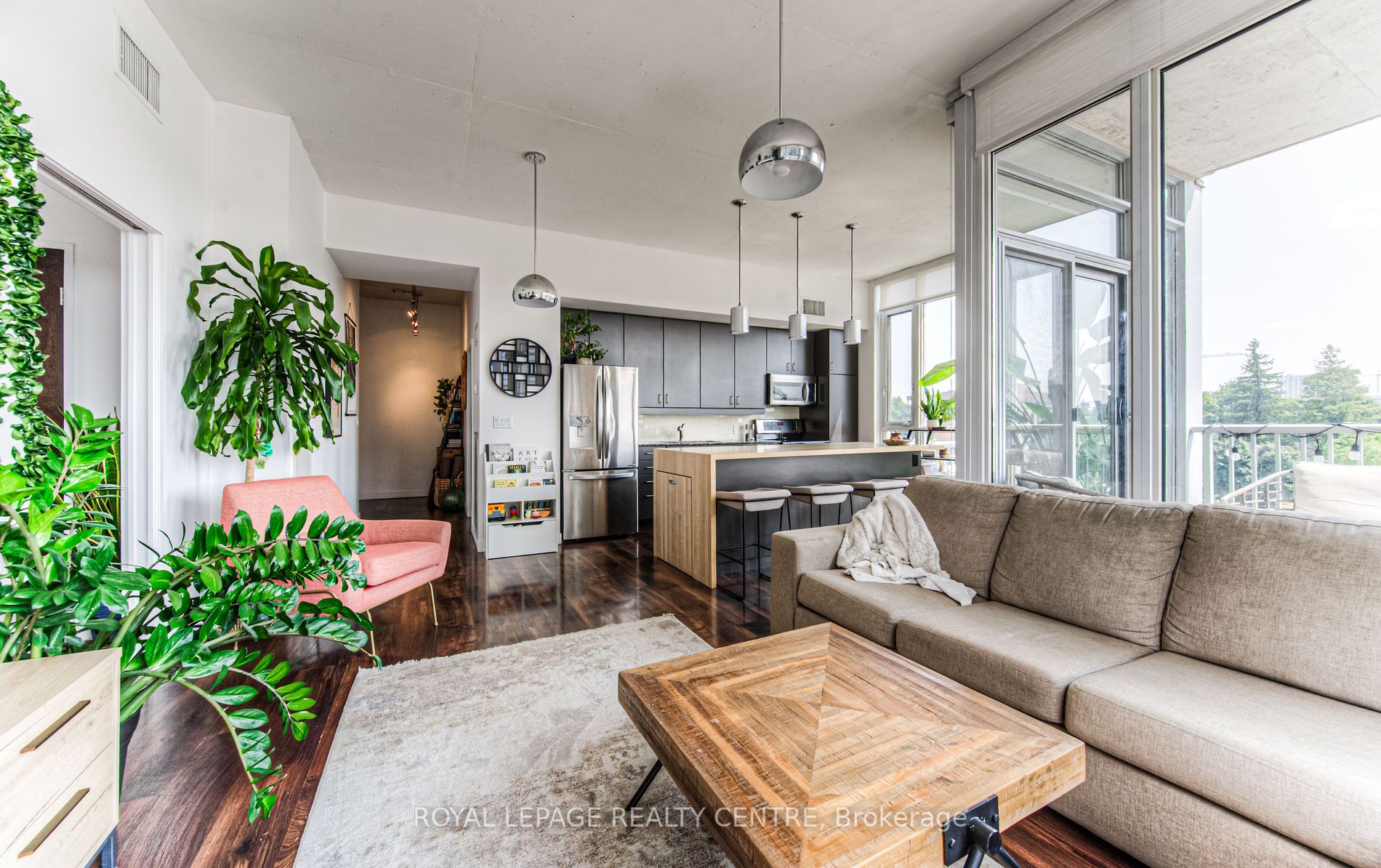 191 King Street S #511