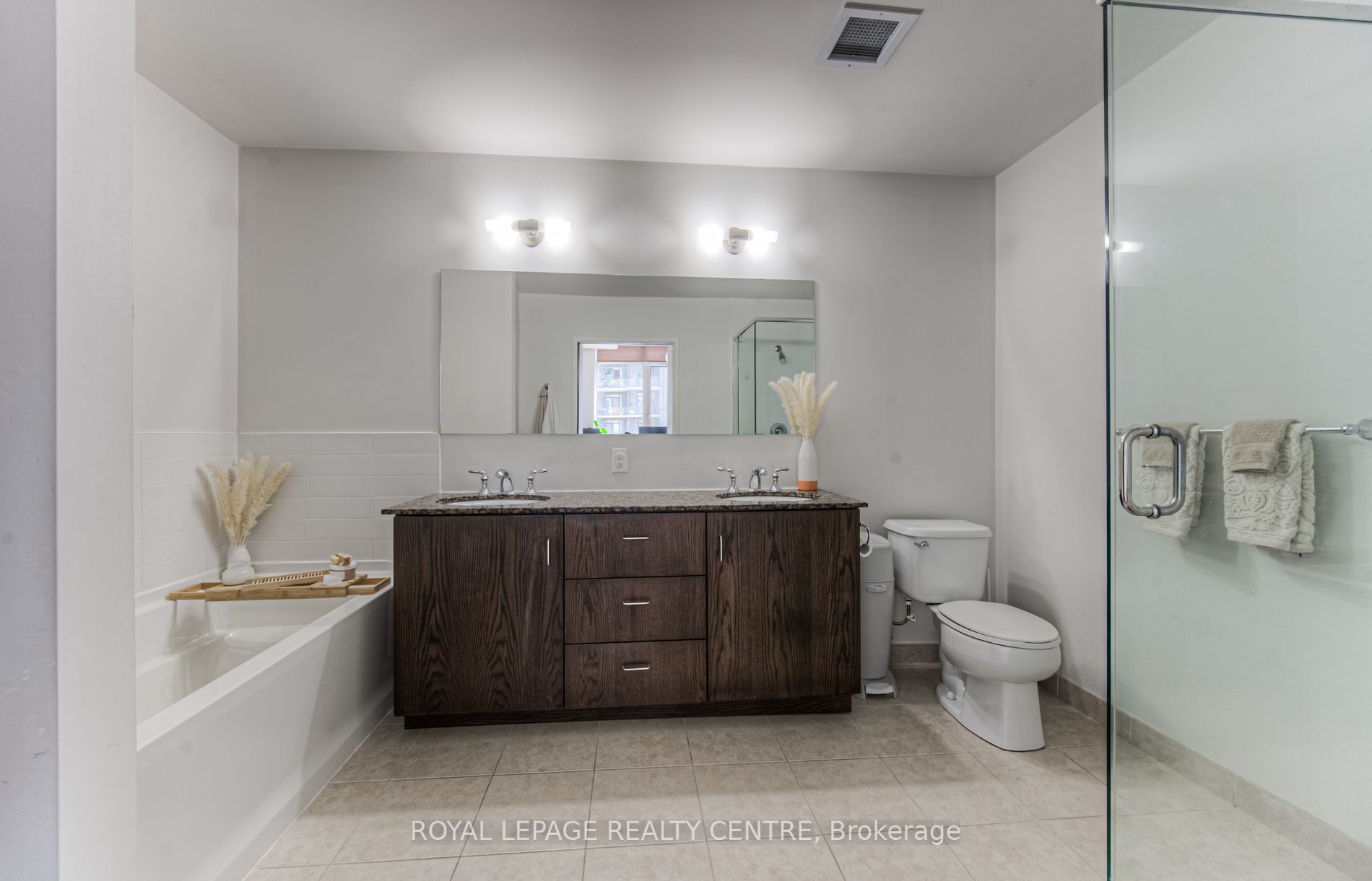191 King Street S #511