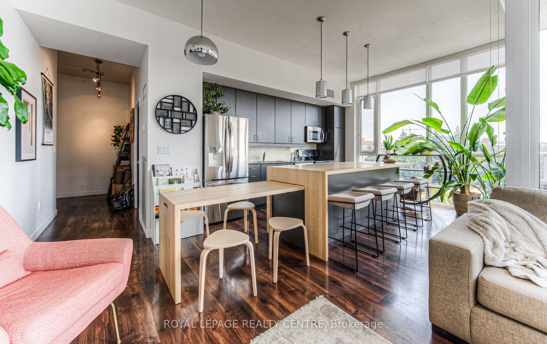 191 King Street S #511