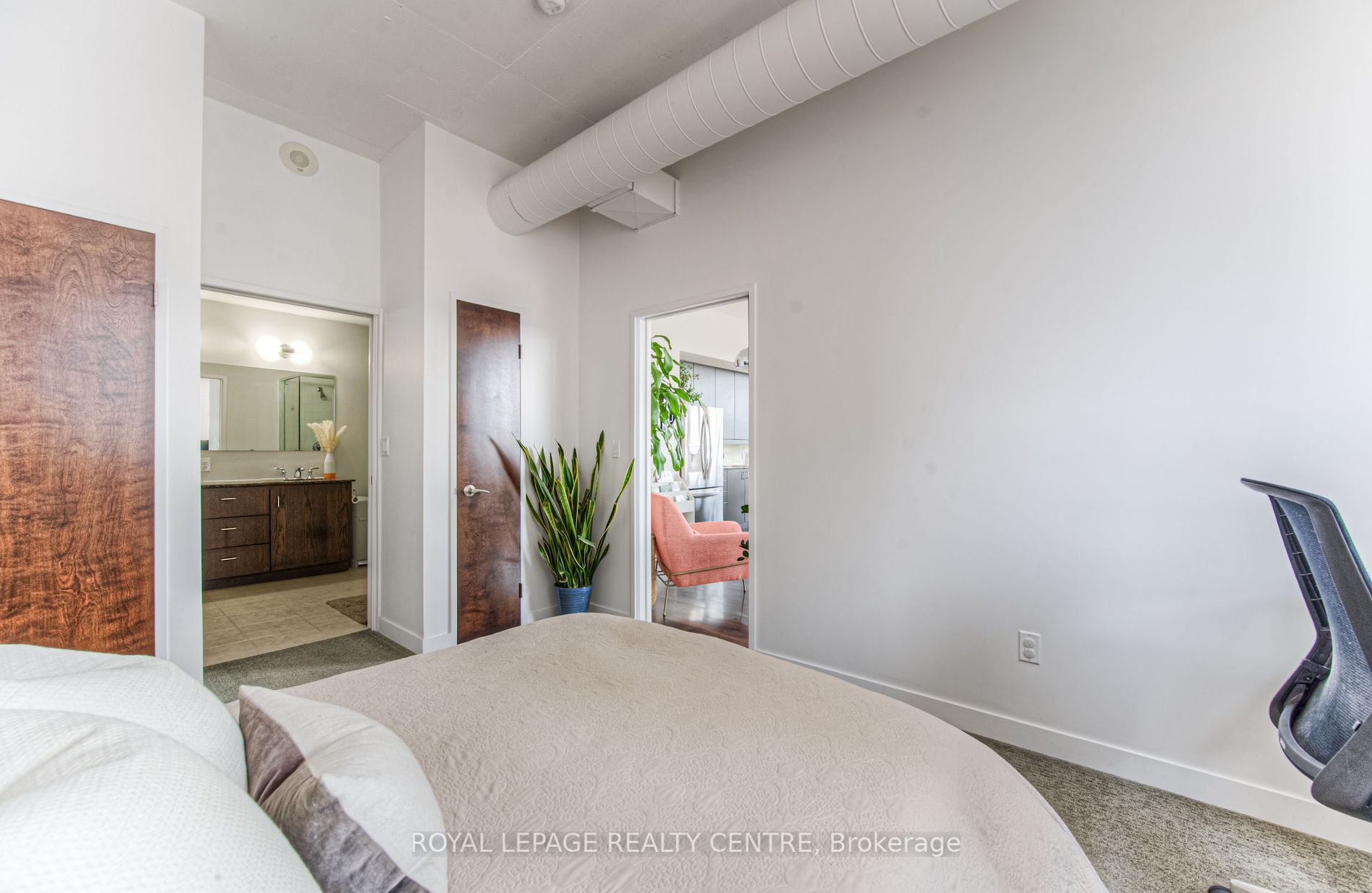 191 King Street S #511