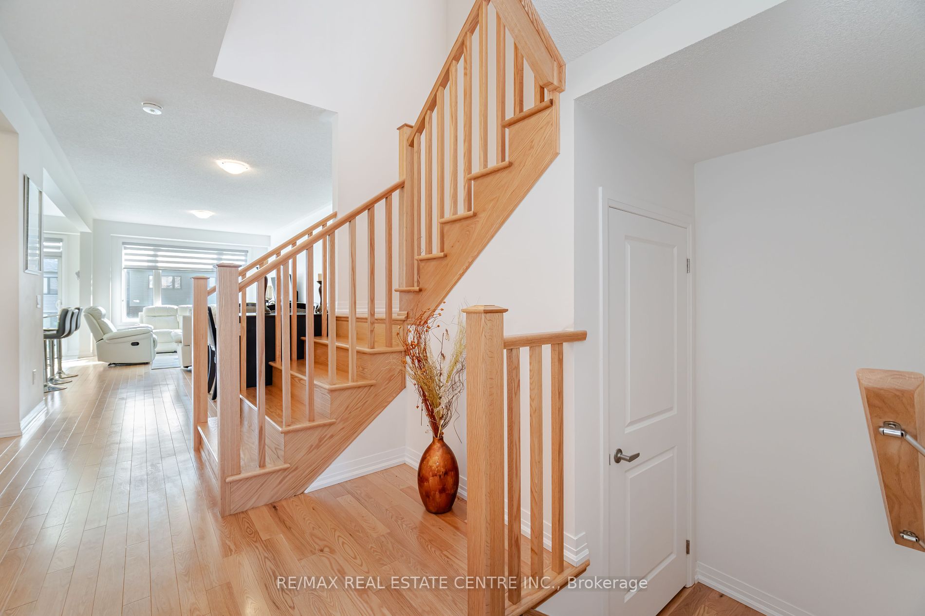 135 Fairey Crescent