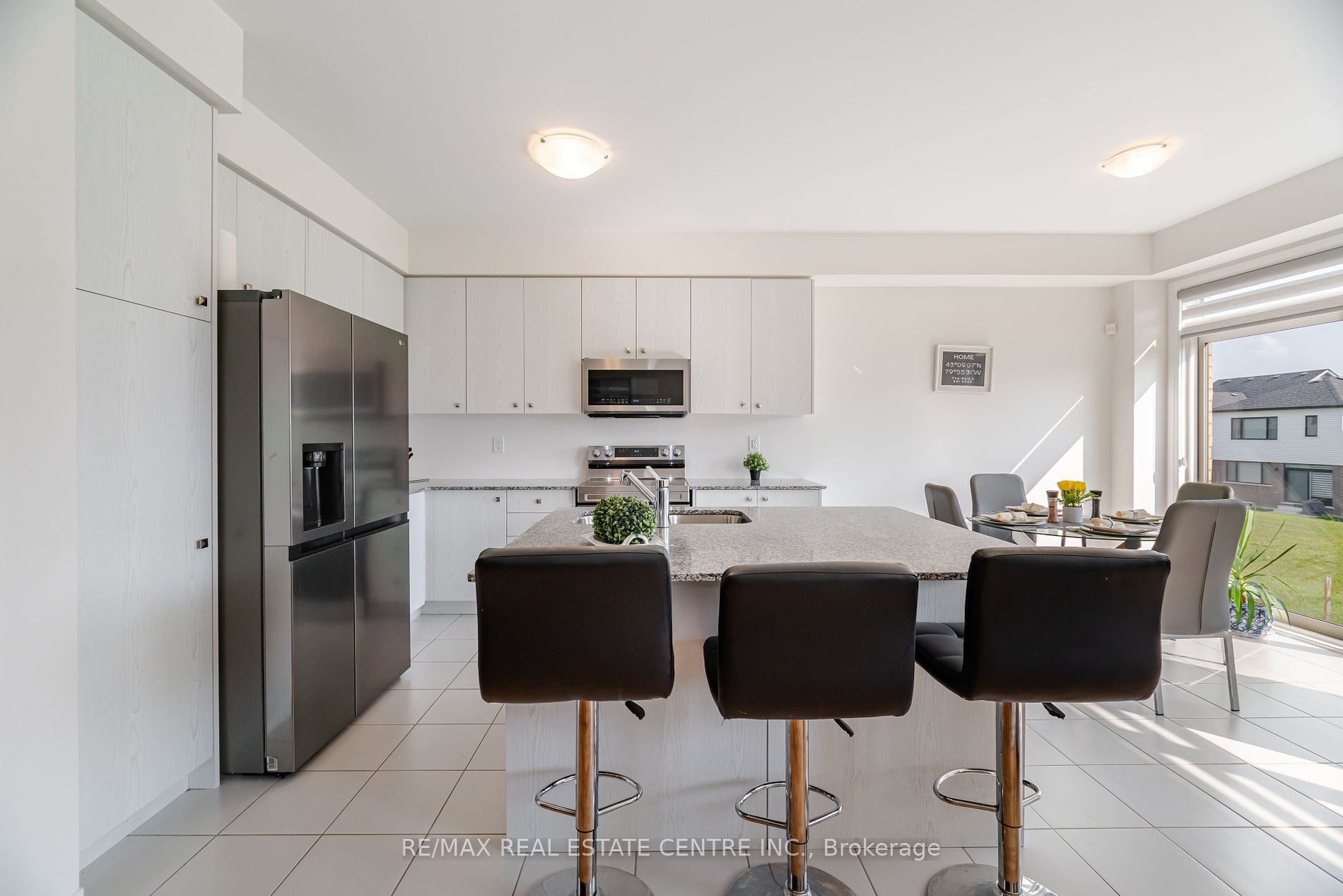 135 Fairey Crescent