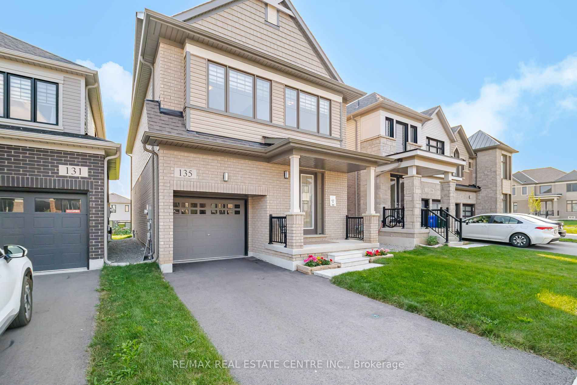 135 Fairey Crescent