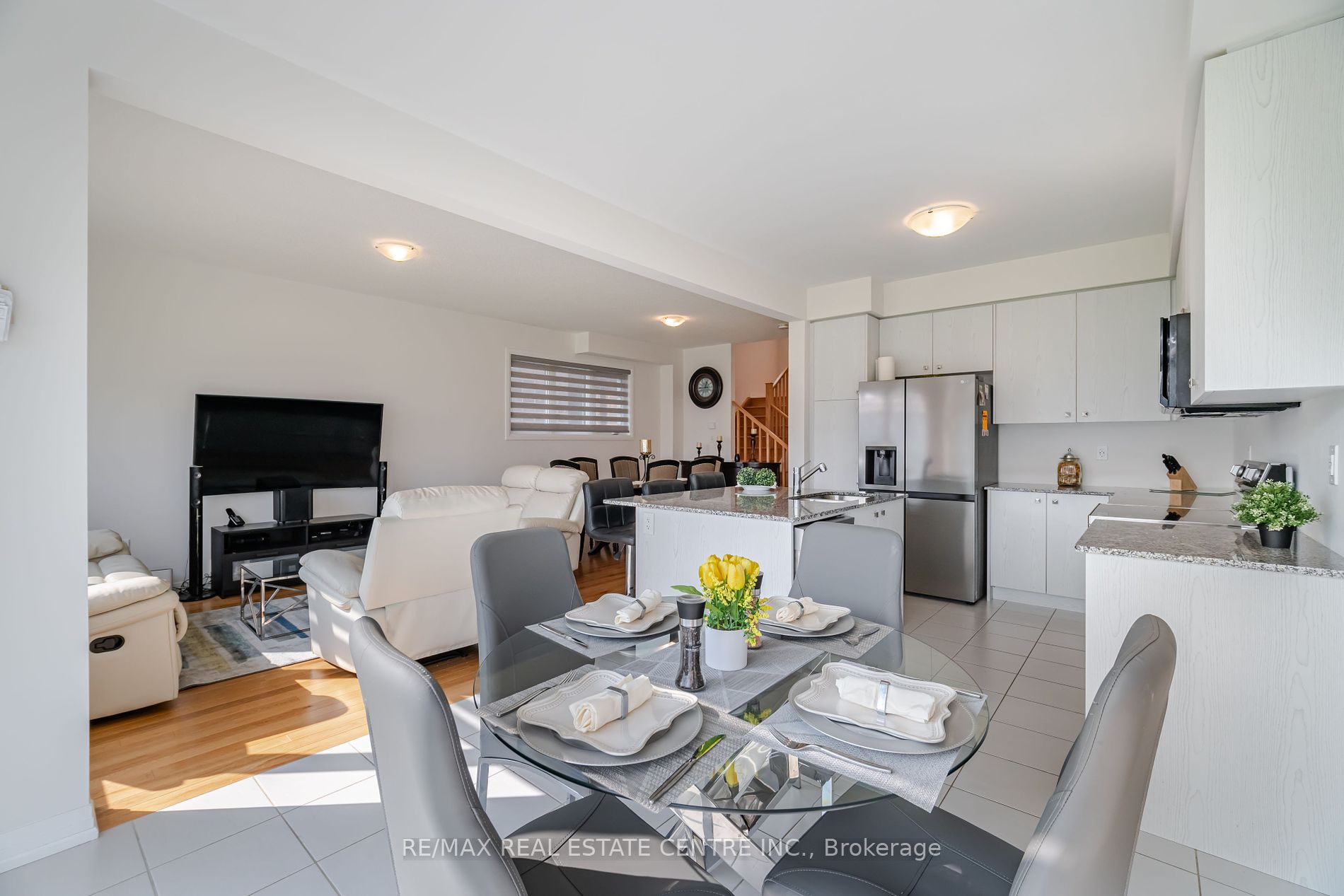 135 Fairey Crescent