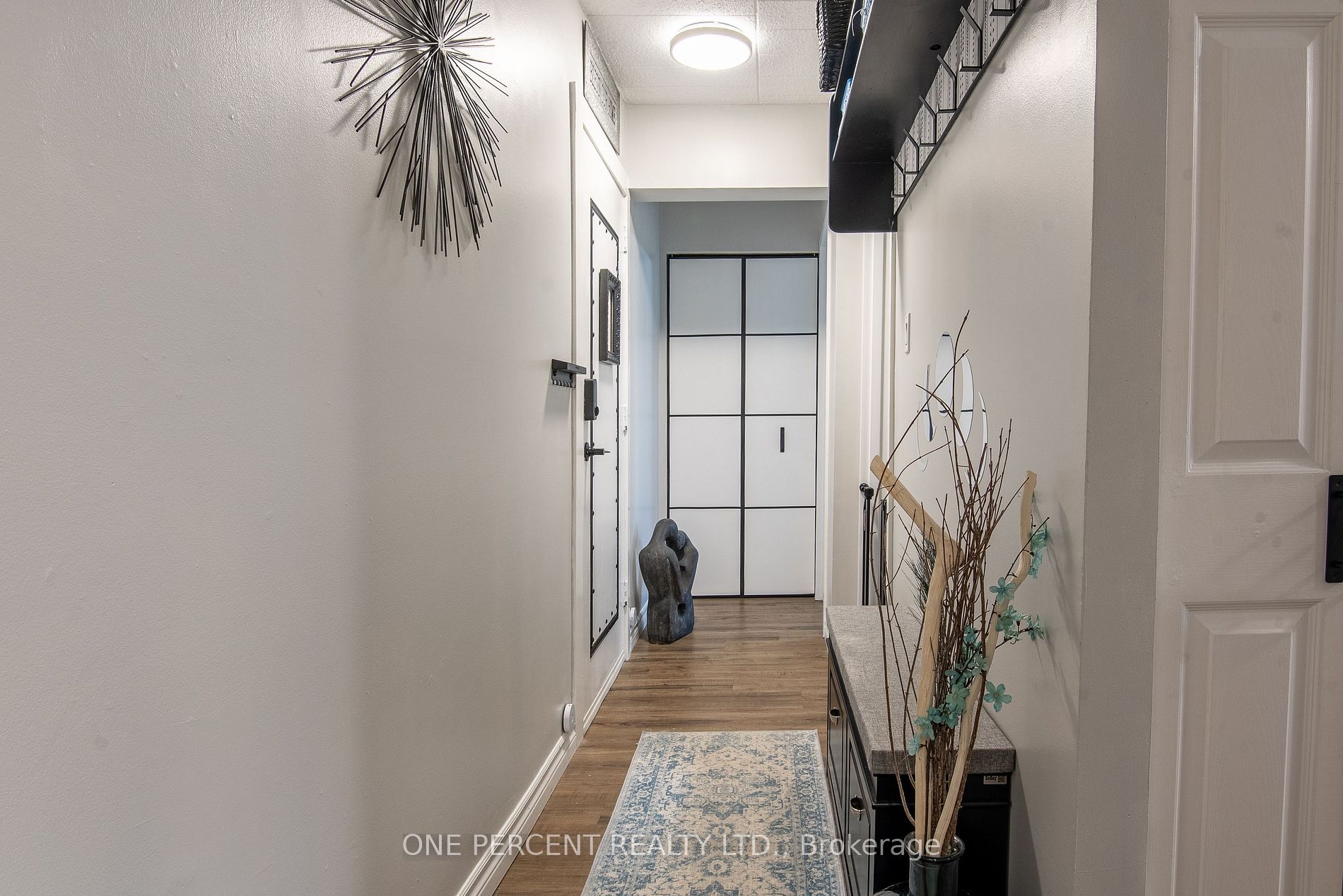 105 Conroy Cres, #103