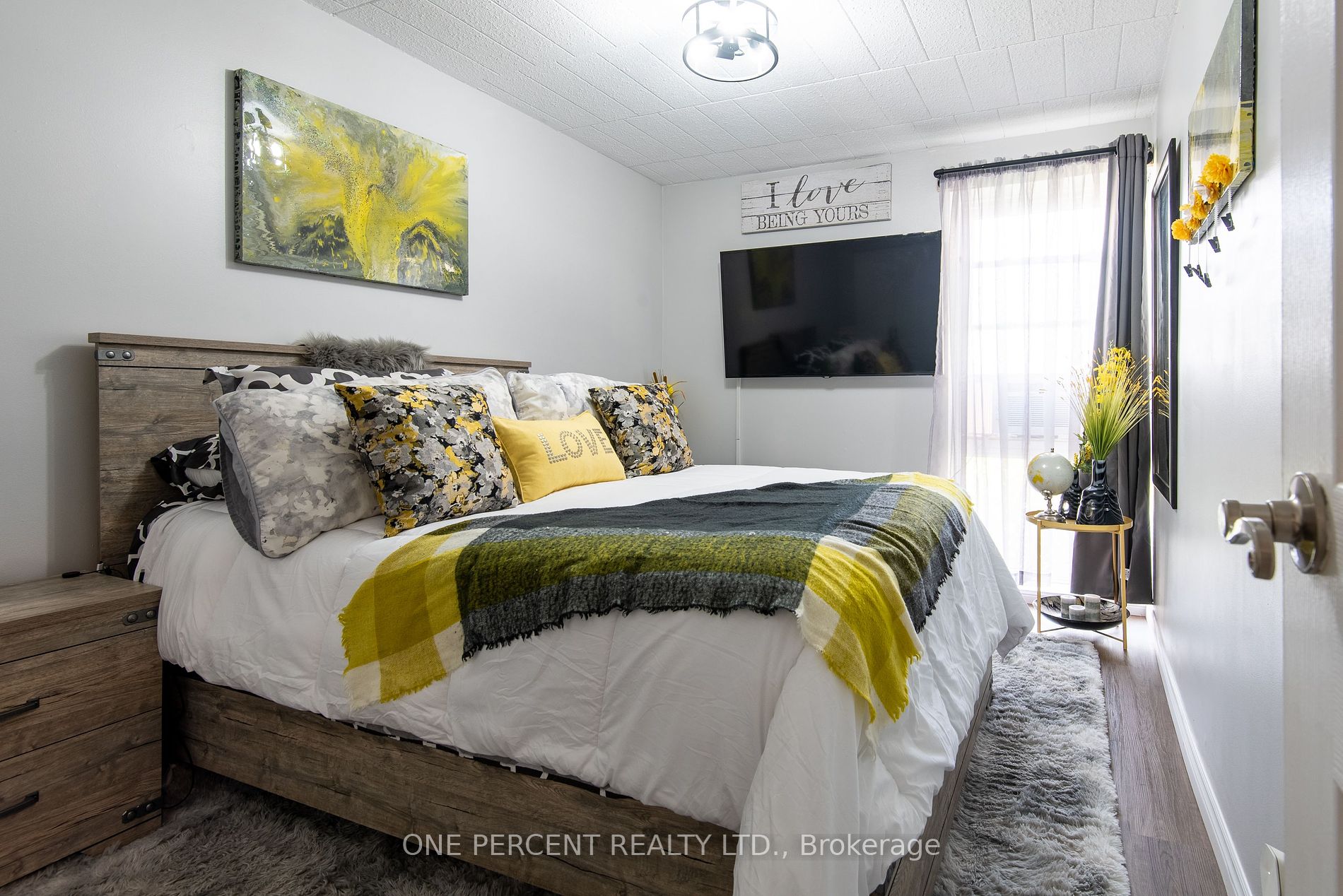 105 Conroy Cres, #103