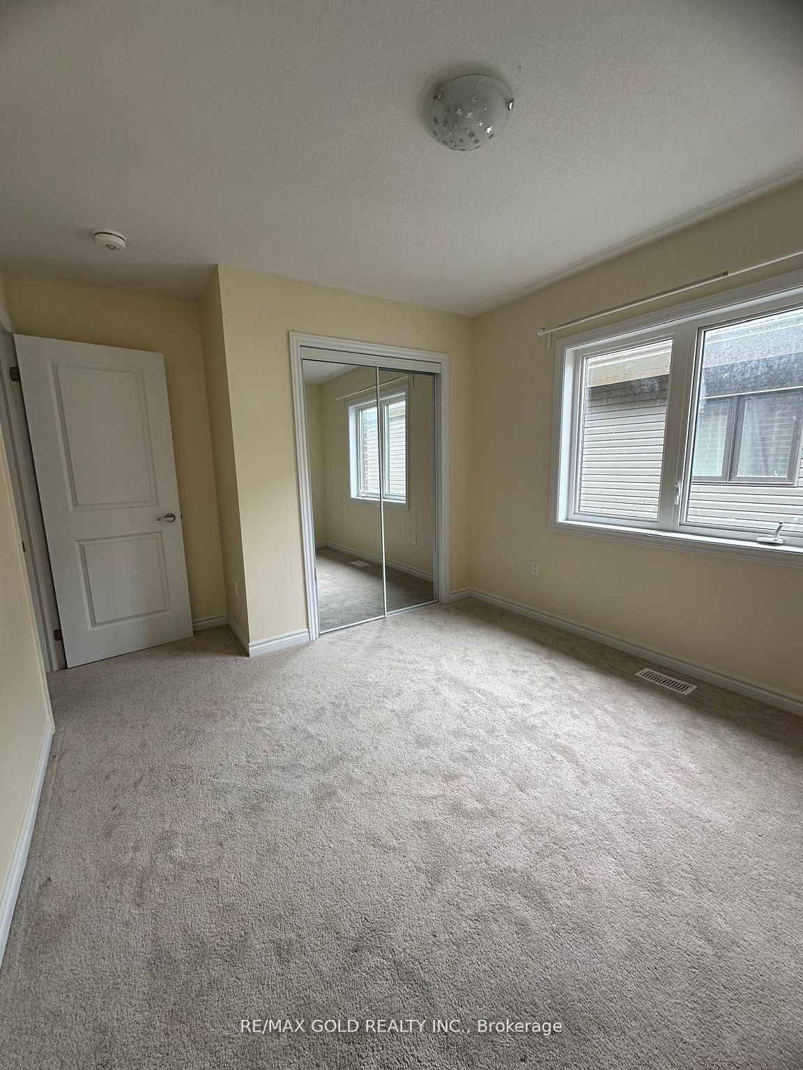 121 Explorer Way