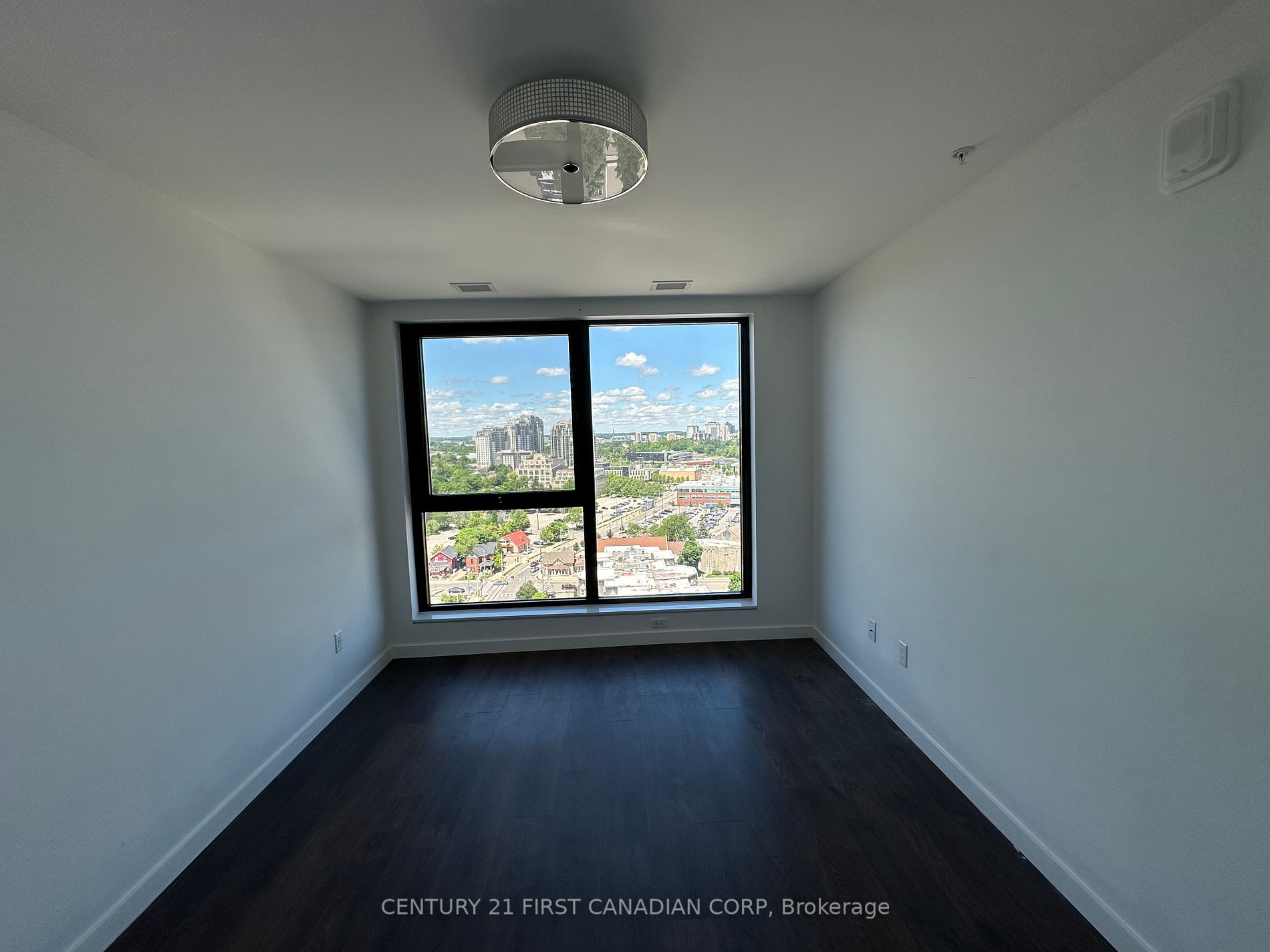 181 King St S, #1503