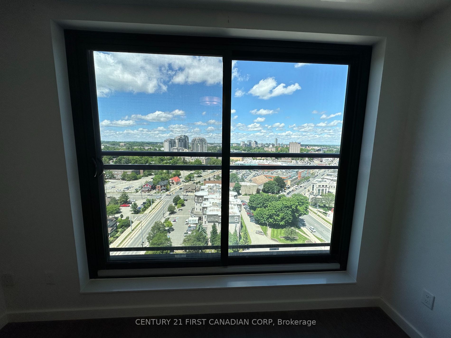 181 King St S, #1503
