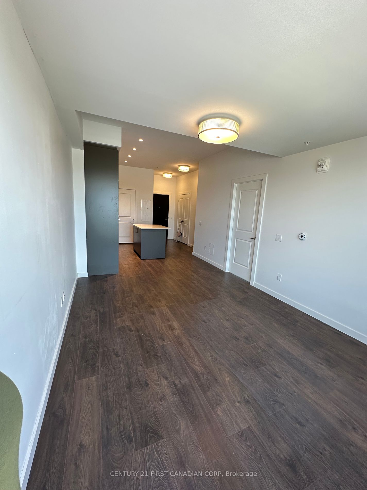 181 King St S, #1503