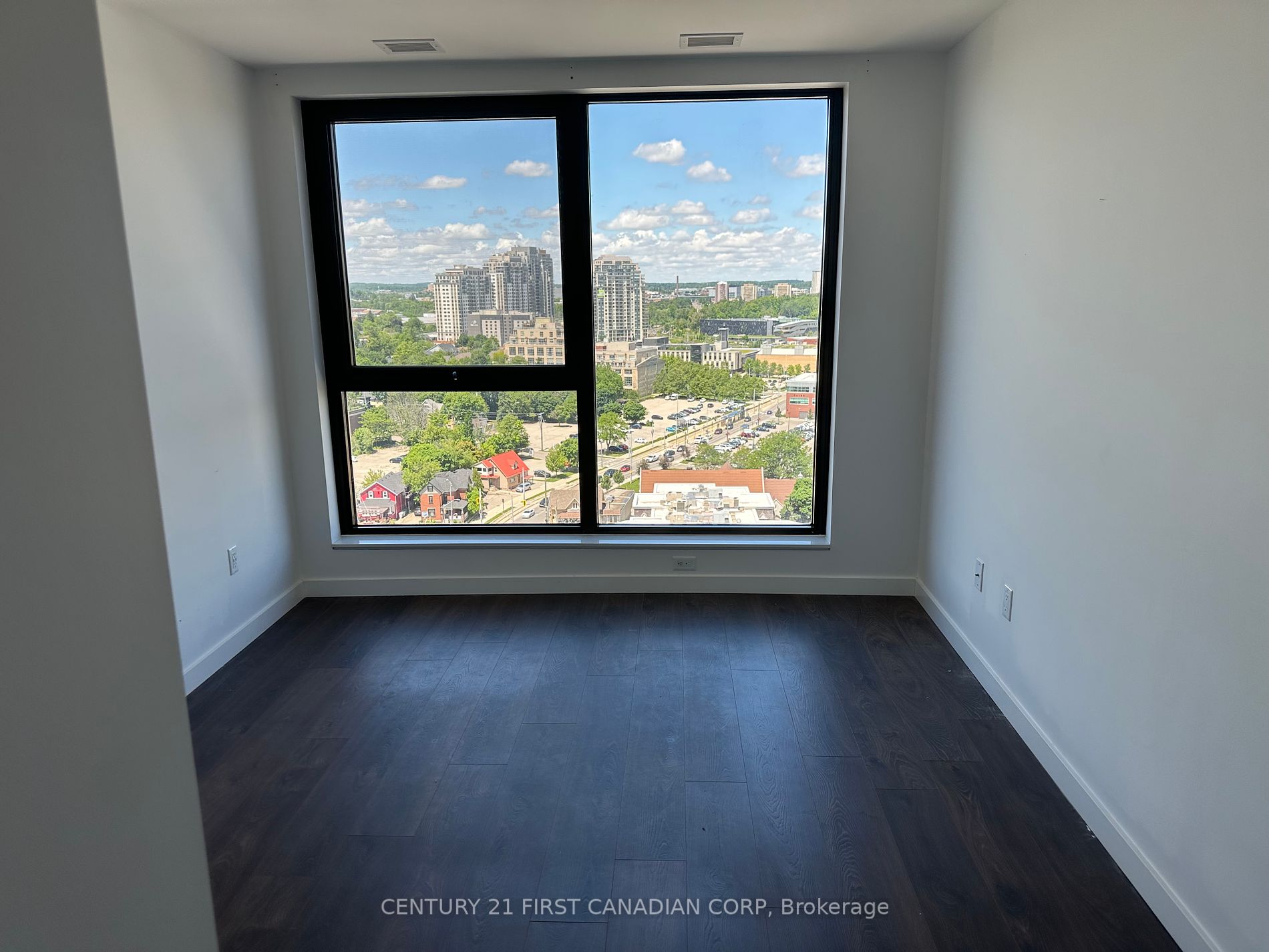 181 King St S, #1503