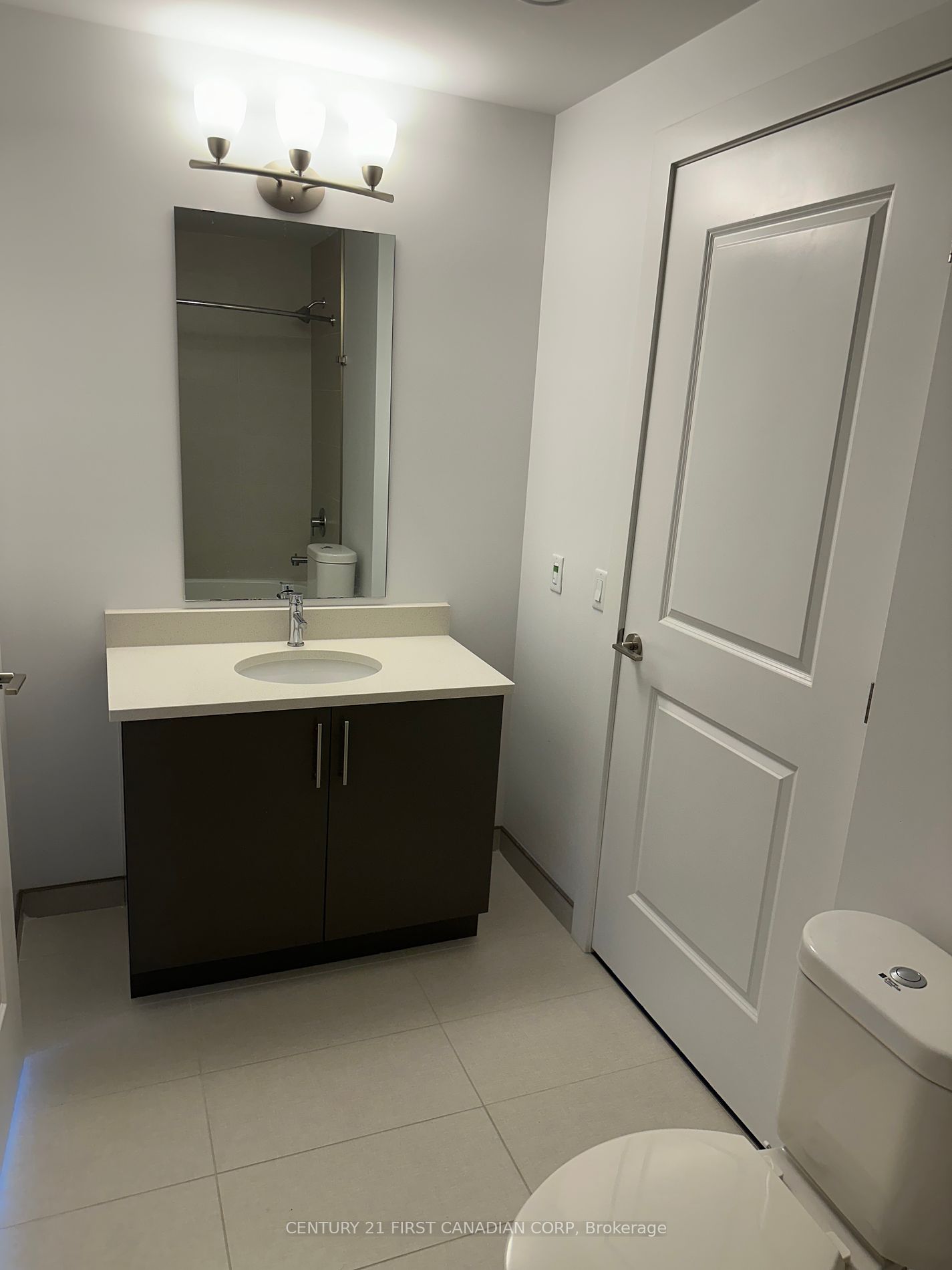 181 King St S, #1503