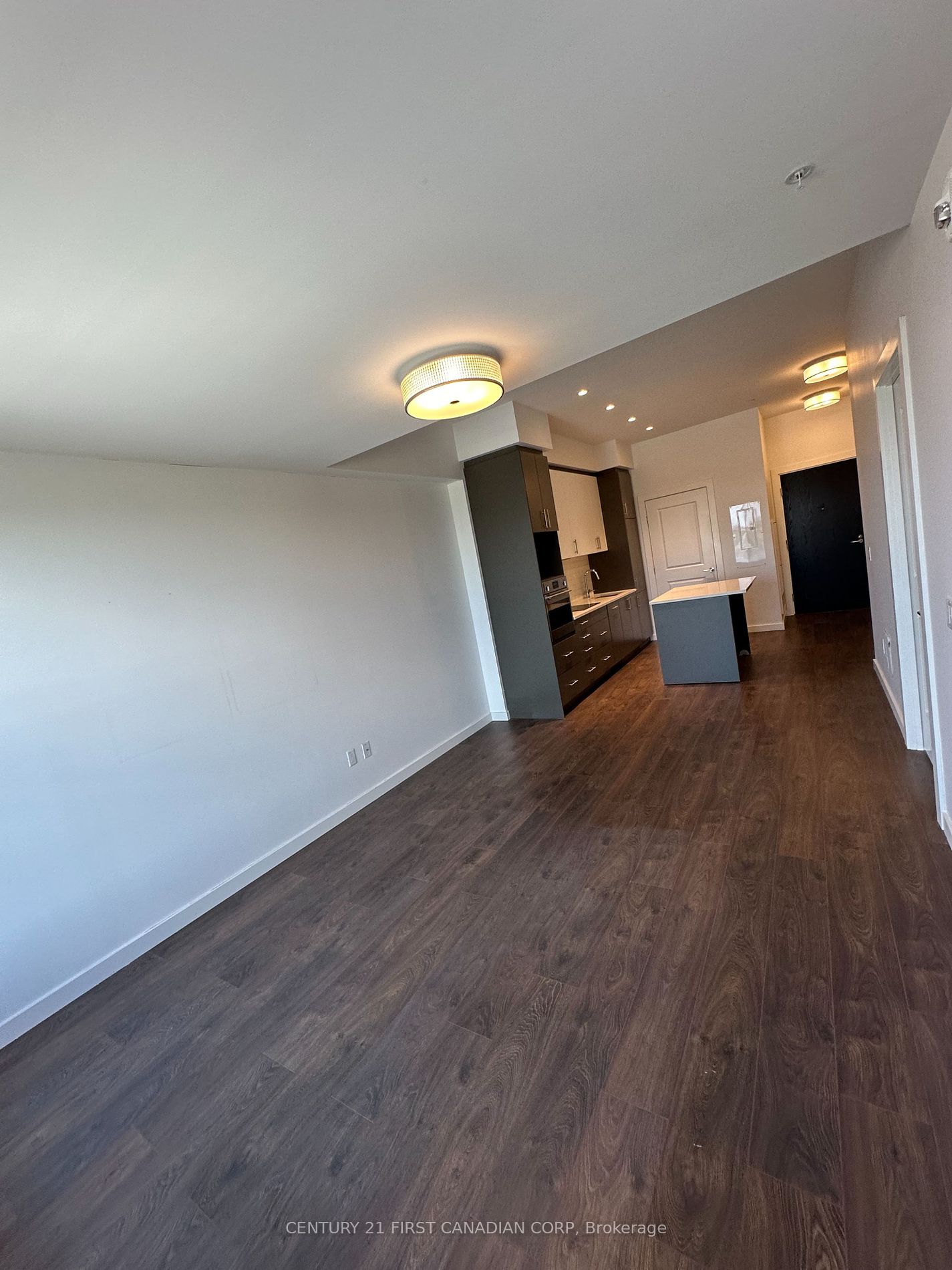 181 King St S, #1503