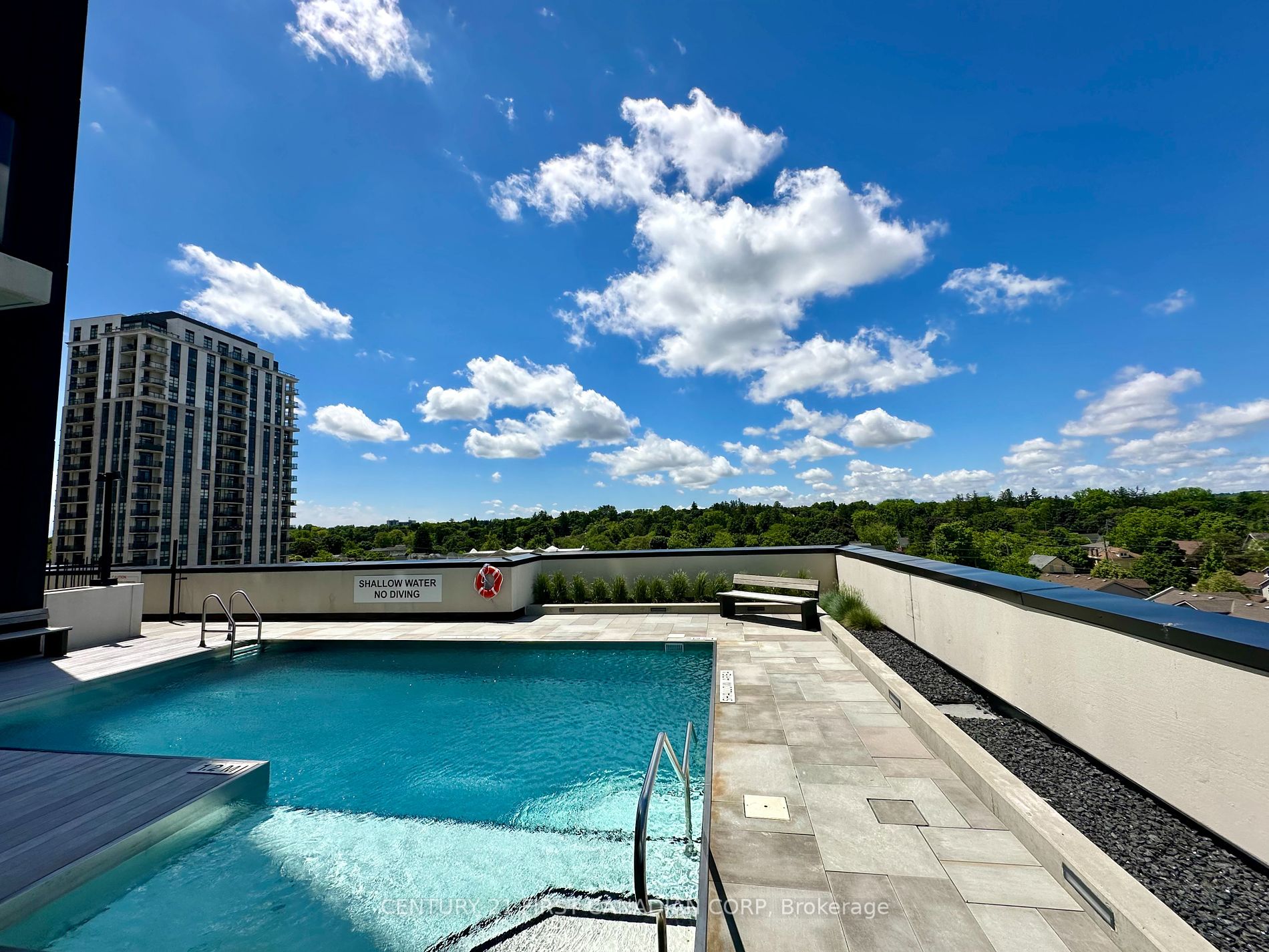 181 King St S, #1503