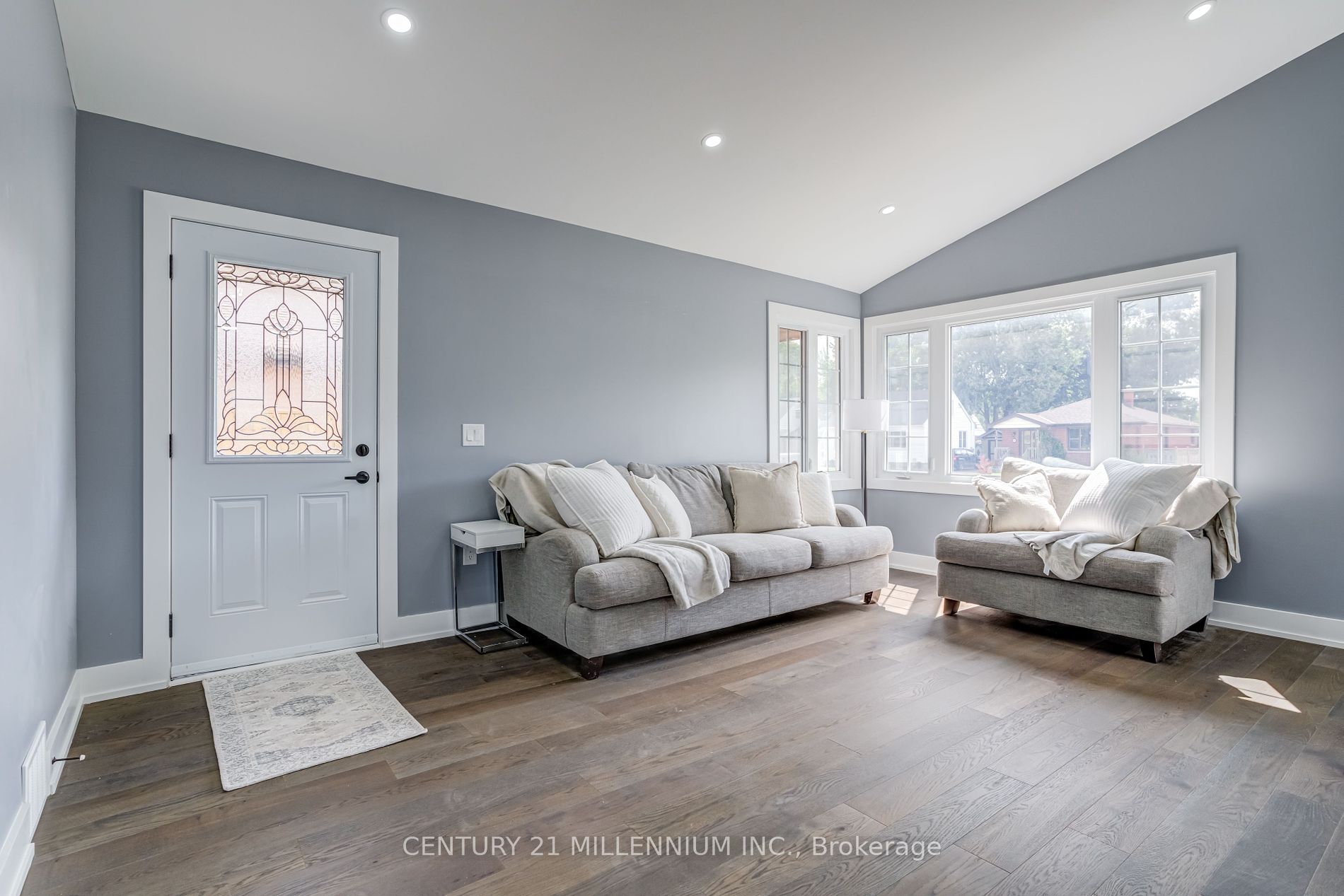 12 Stevenson Avenue