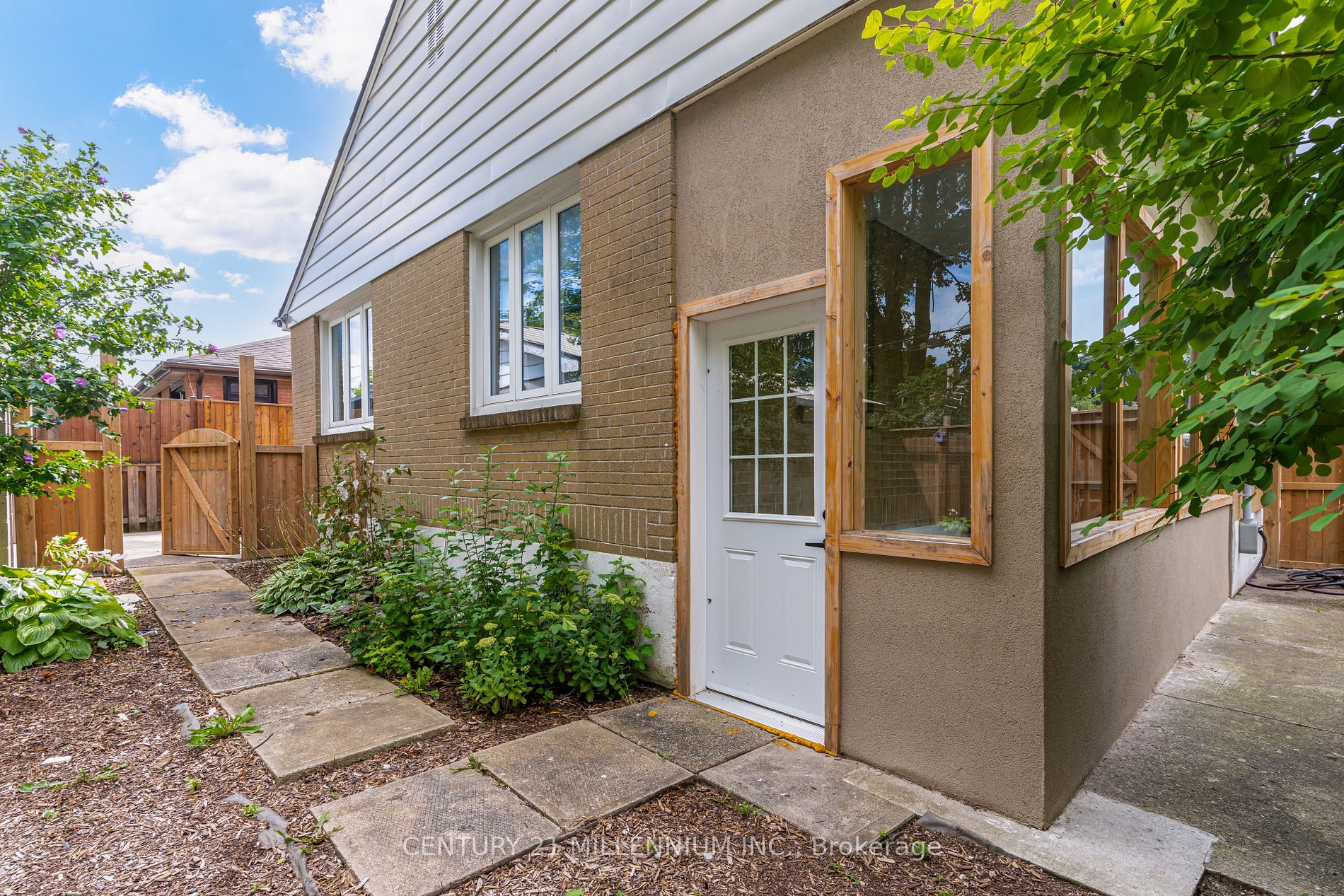 12 Stevenson Avenue