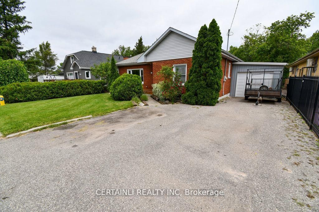 240 Greenwood Ave