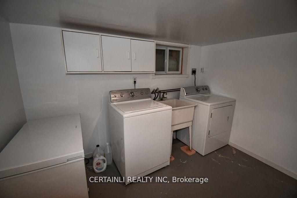 240 Greenwood Ave