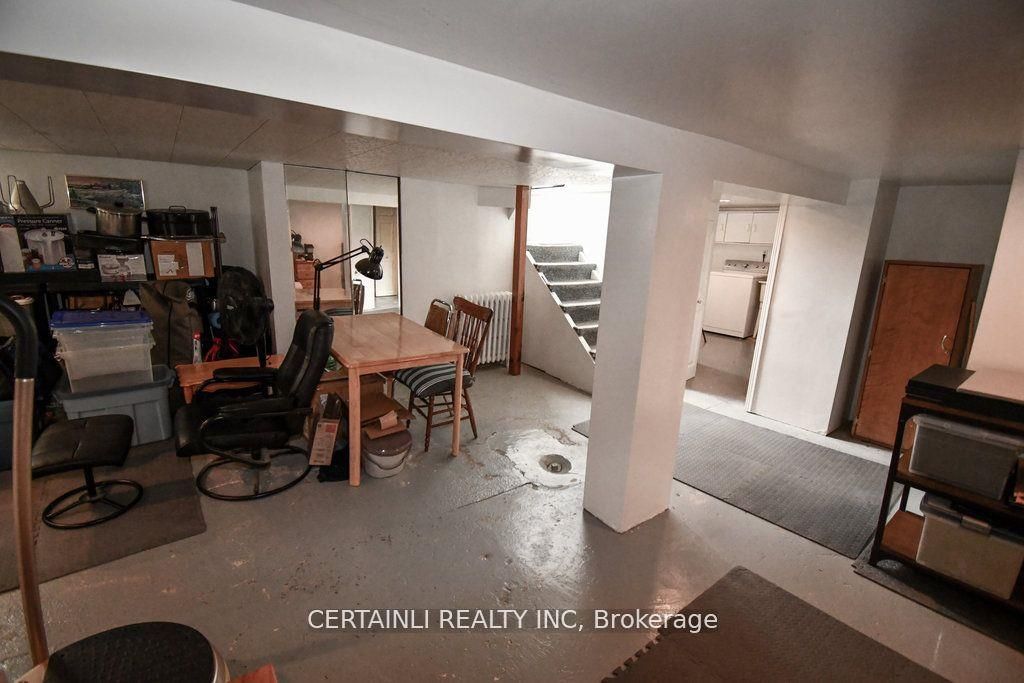 240 Greenwood Ave