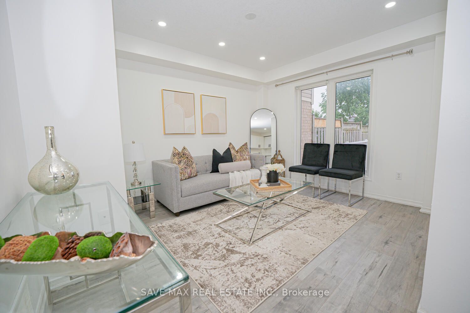 82 Trowbridge Street