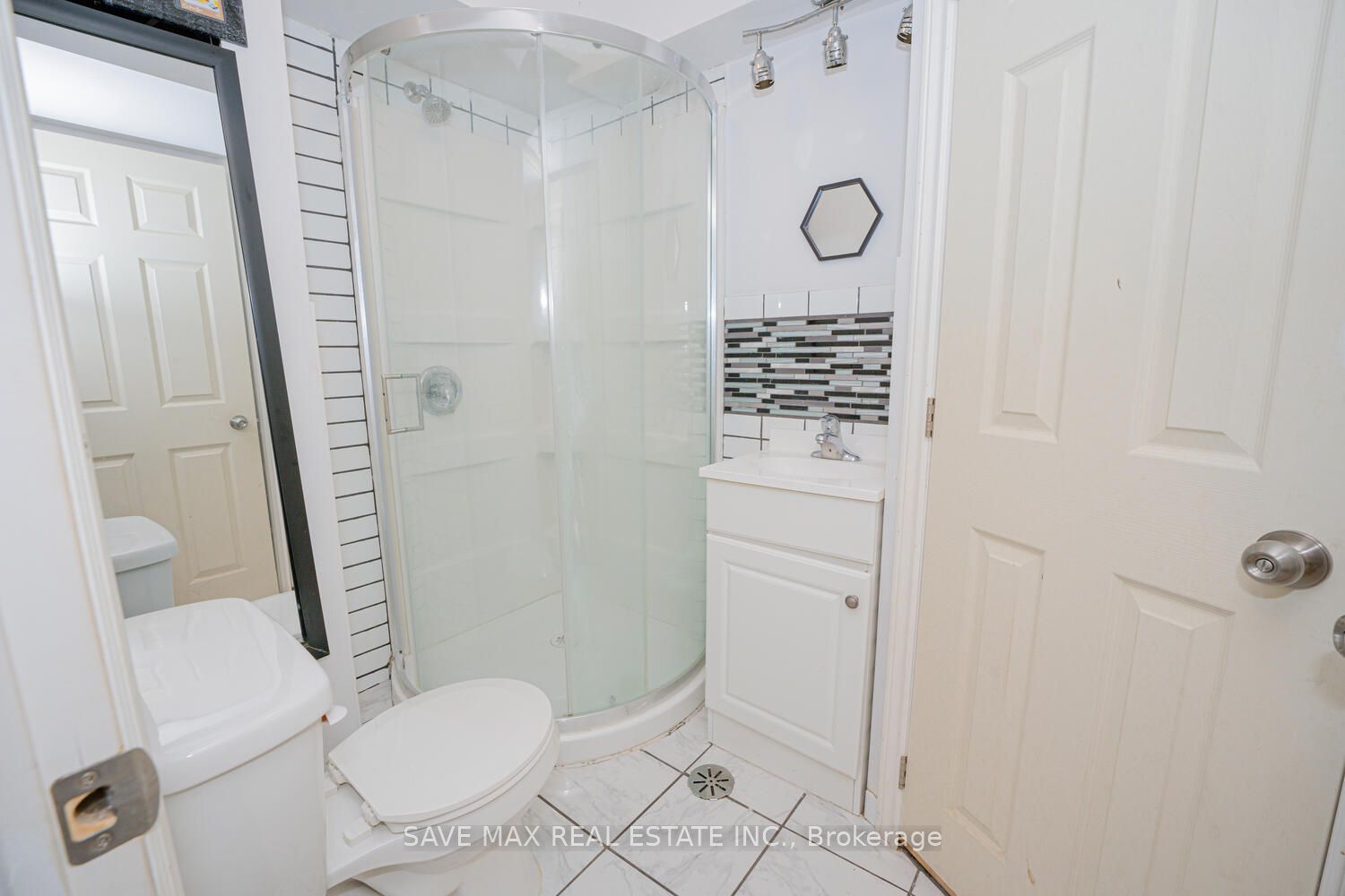 82 Trowbridge Street