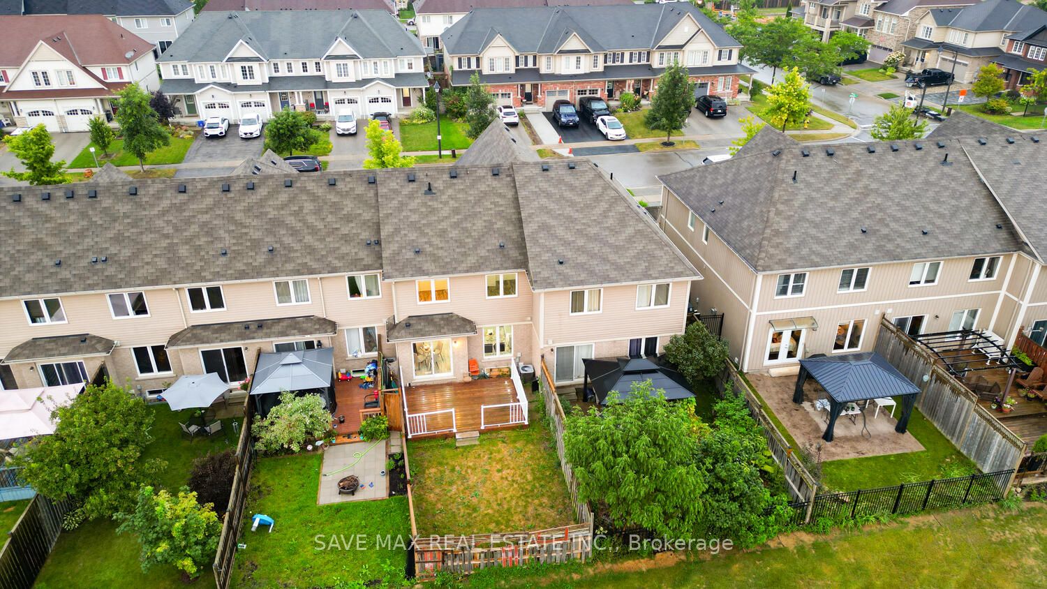 82 Trowbridge Street