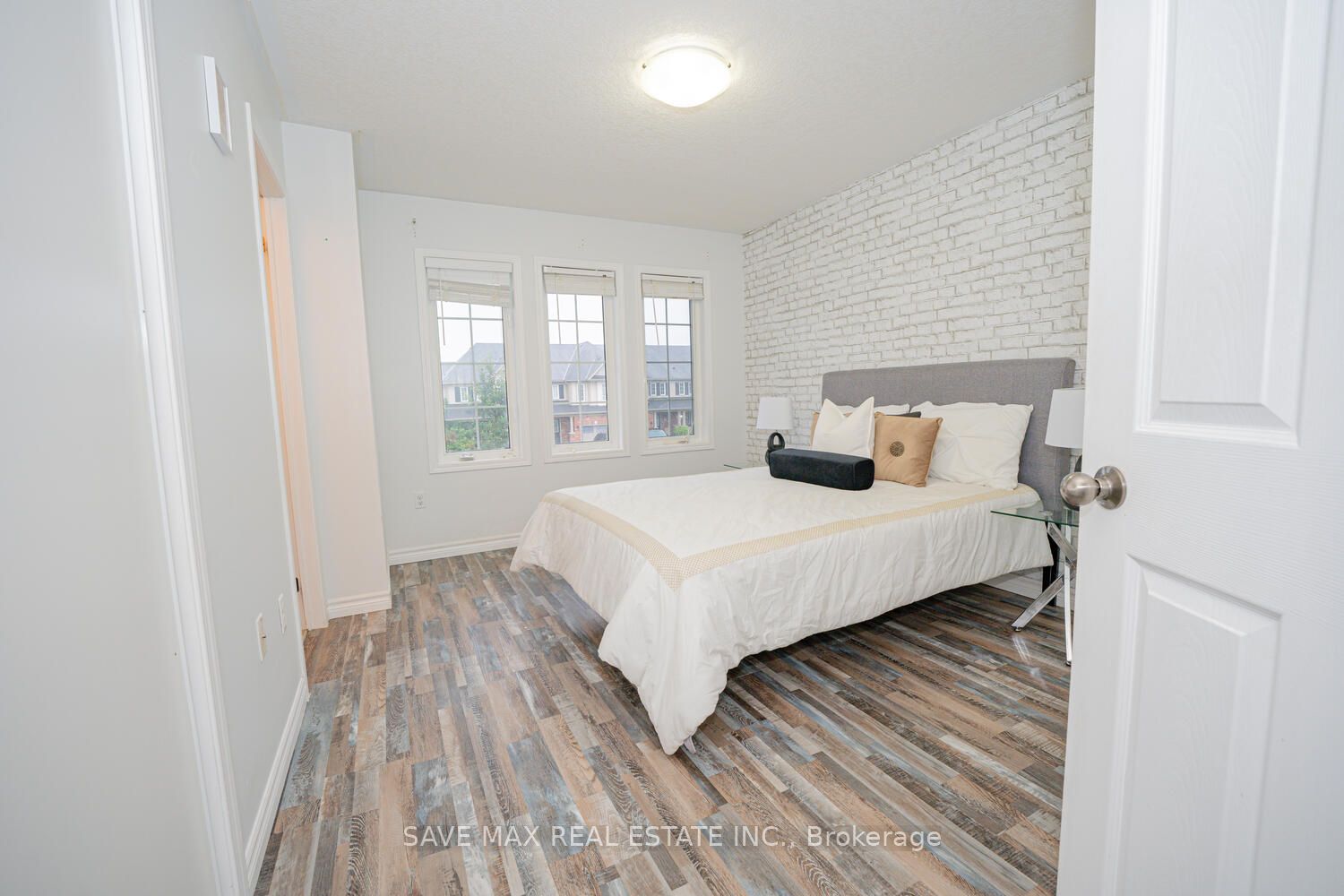 82 Trowbridge Street