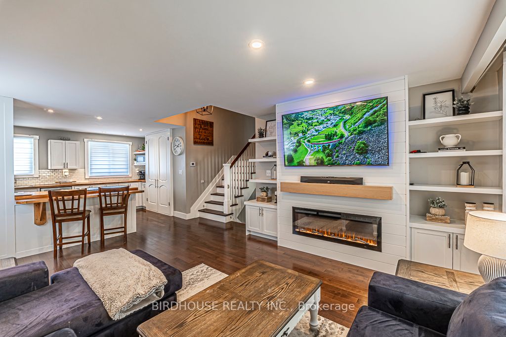 17 Mohawk Drive