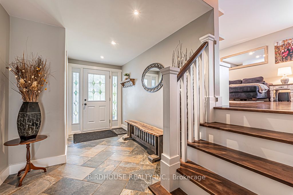 17 Mohawk Drive