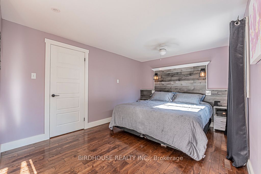 17 Mohawk Drive