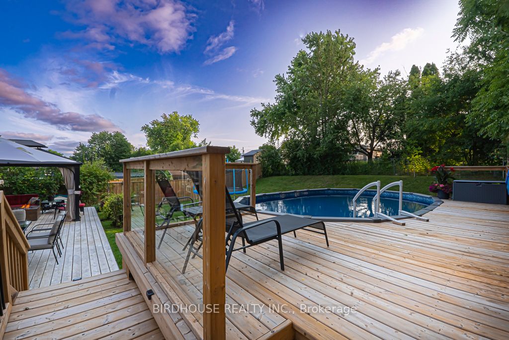 17 Mohawk Drive
