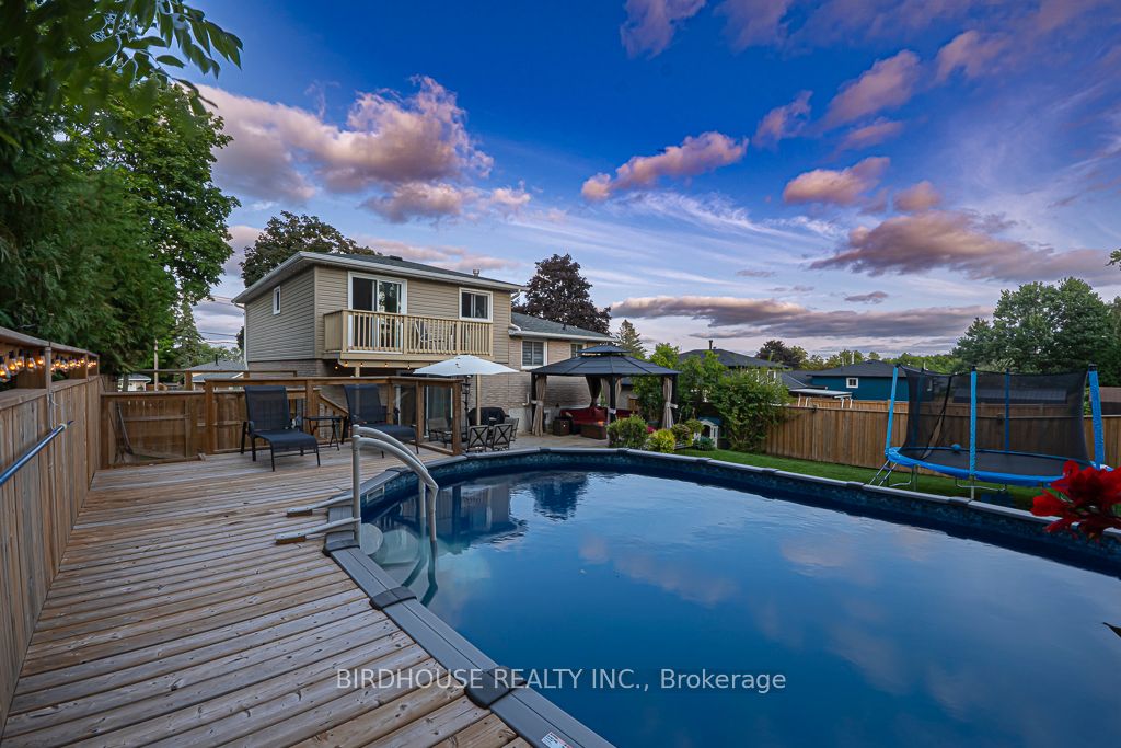 17 Mohawk Drive