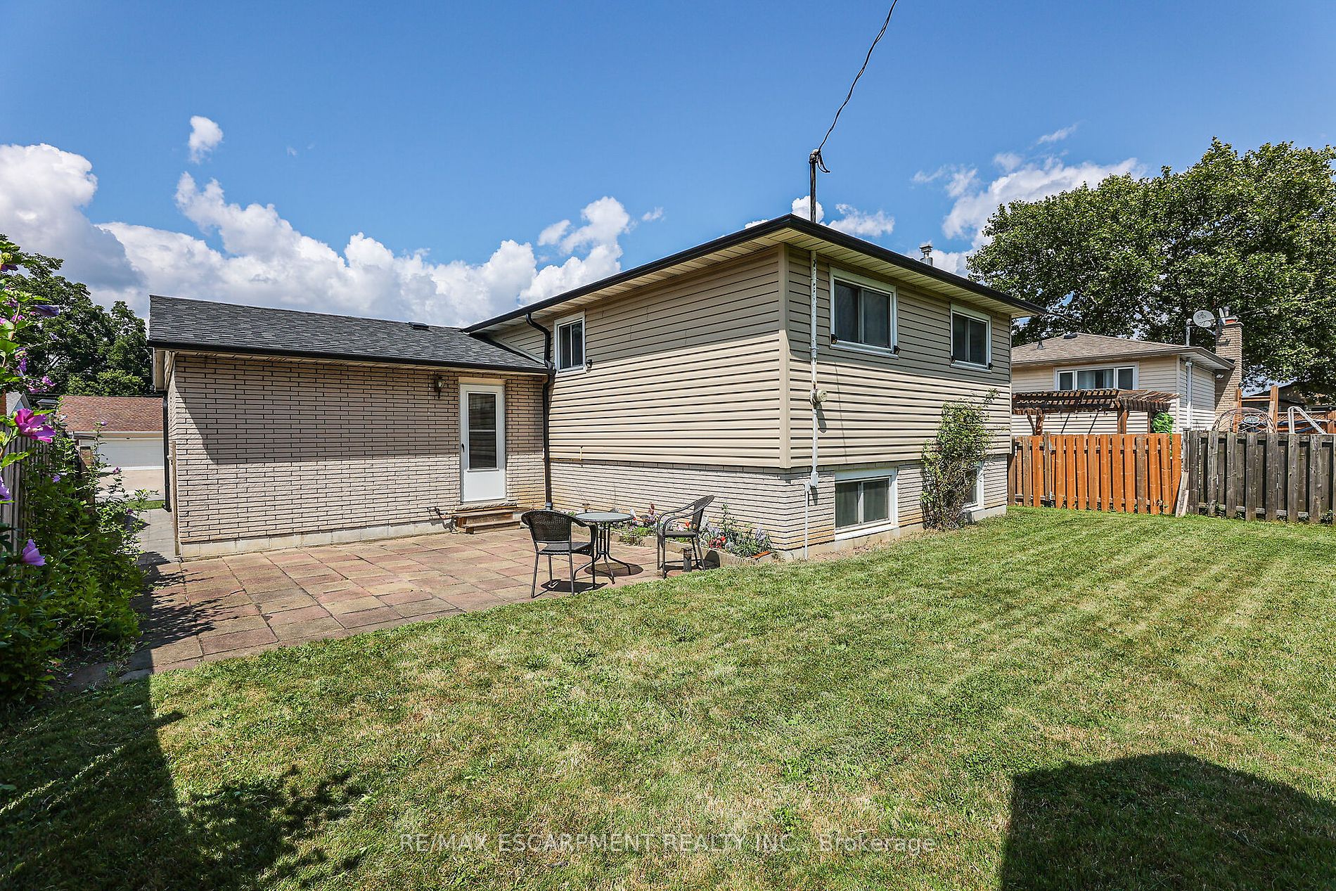 31 Country Club Drive