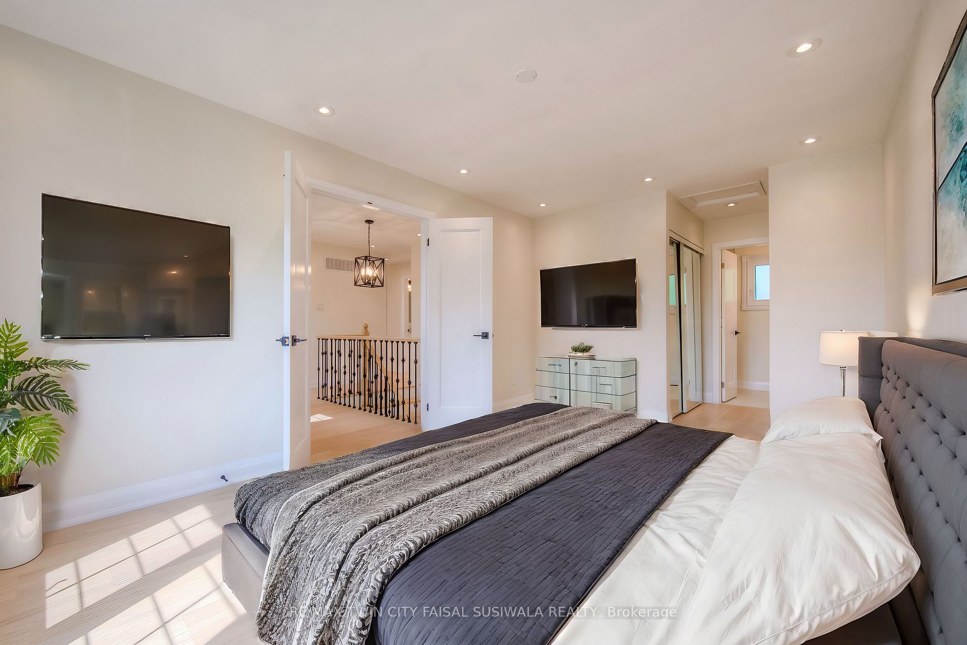 62 Glenvalley Drive