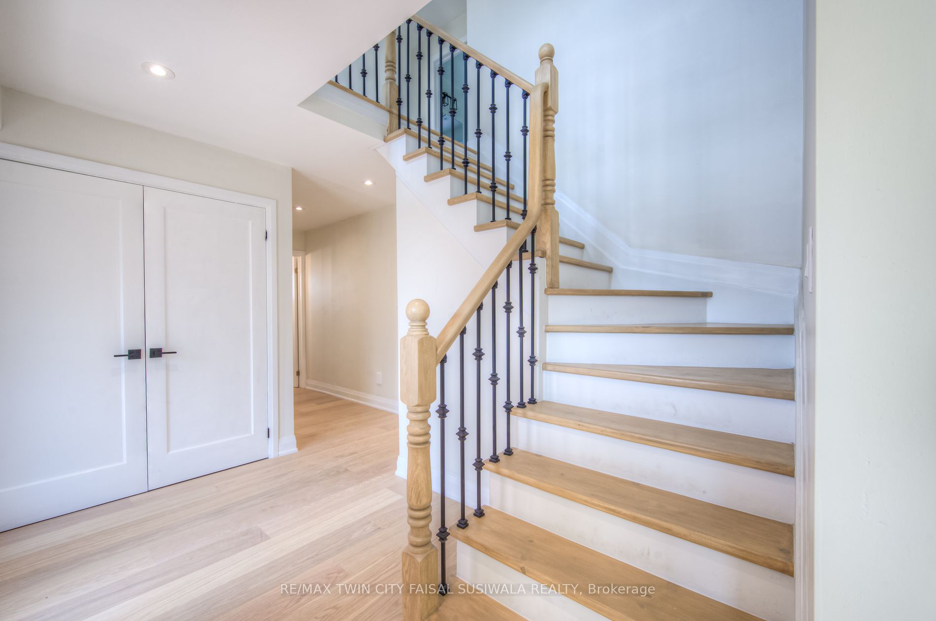 62 Glenvalley Drive