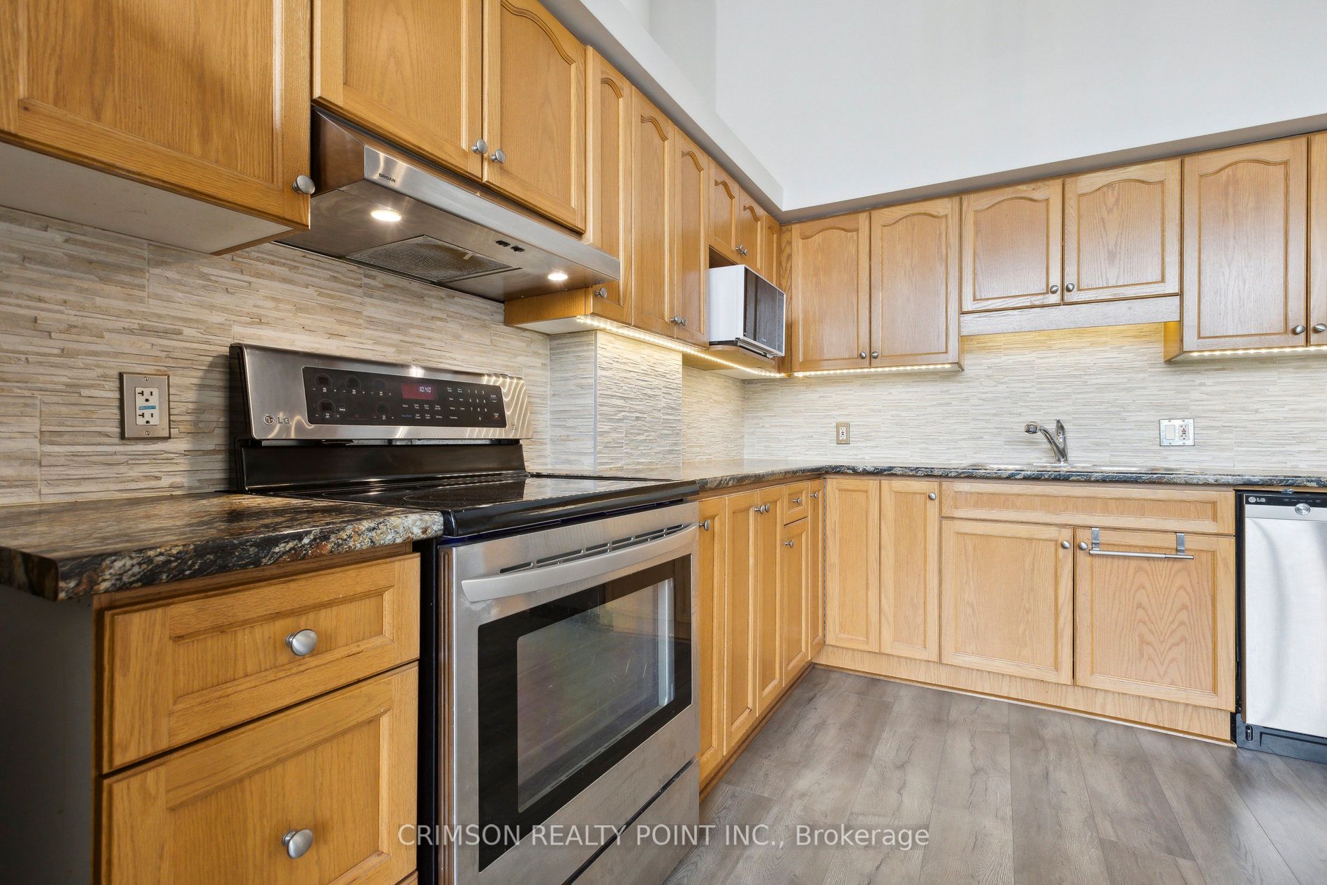 111 Grey Street #105