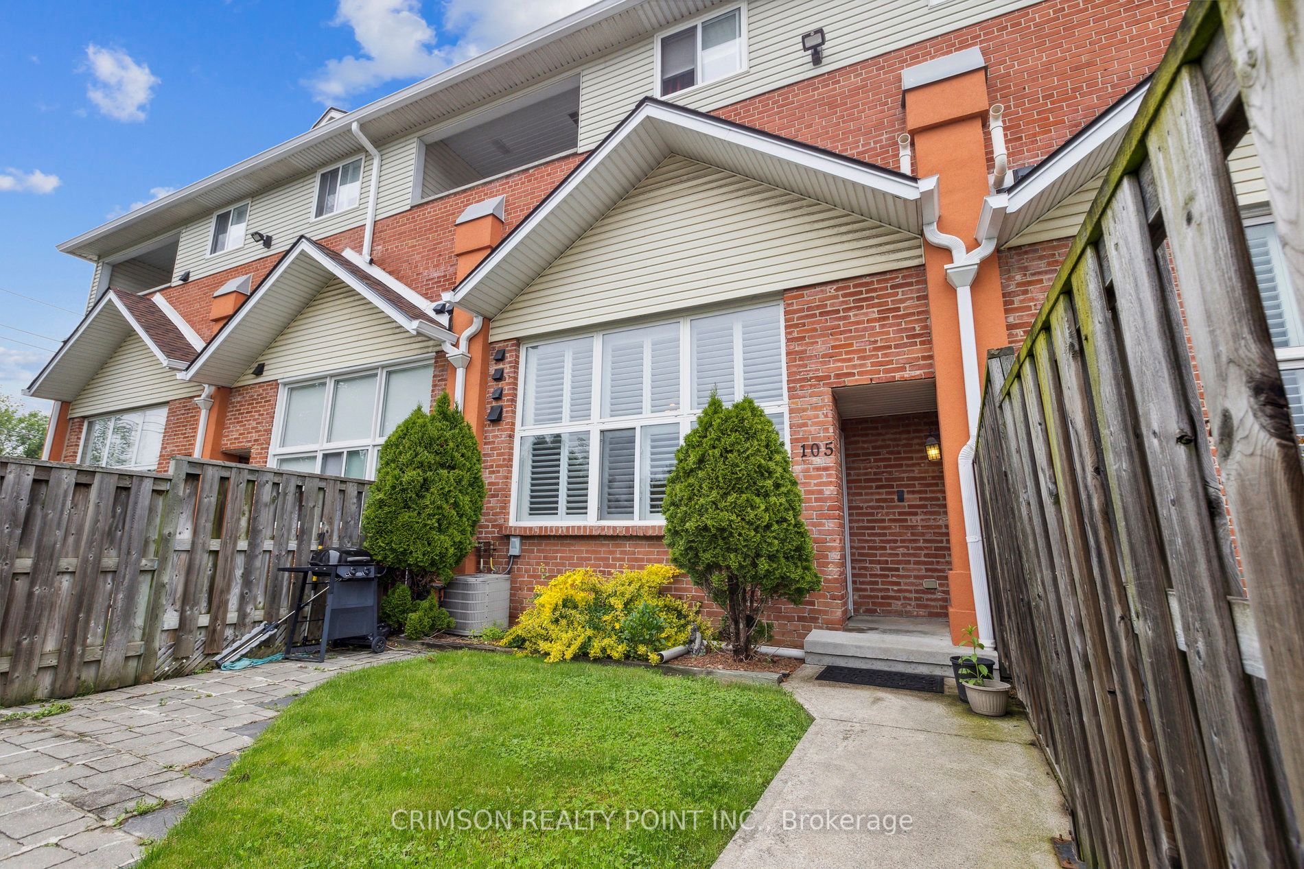111 Grey Street #105