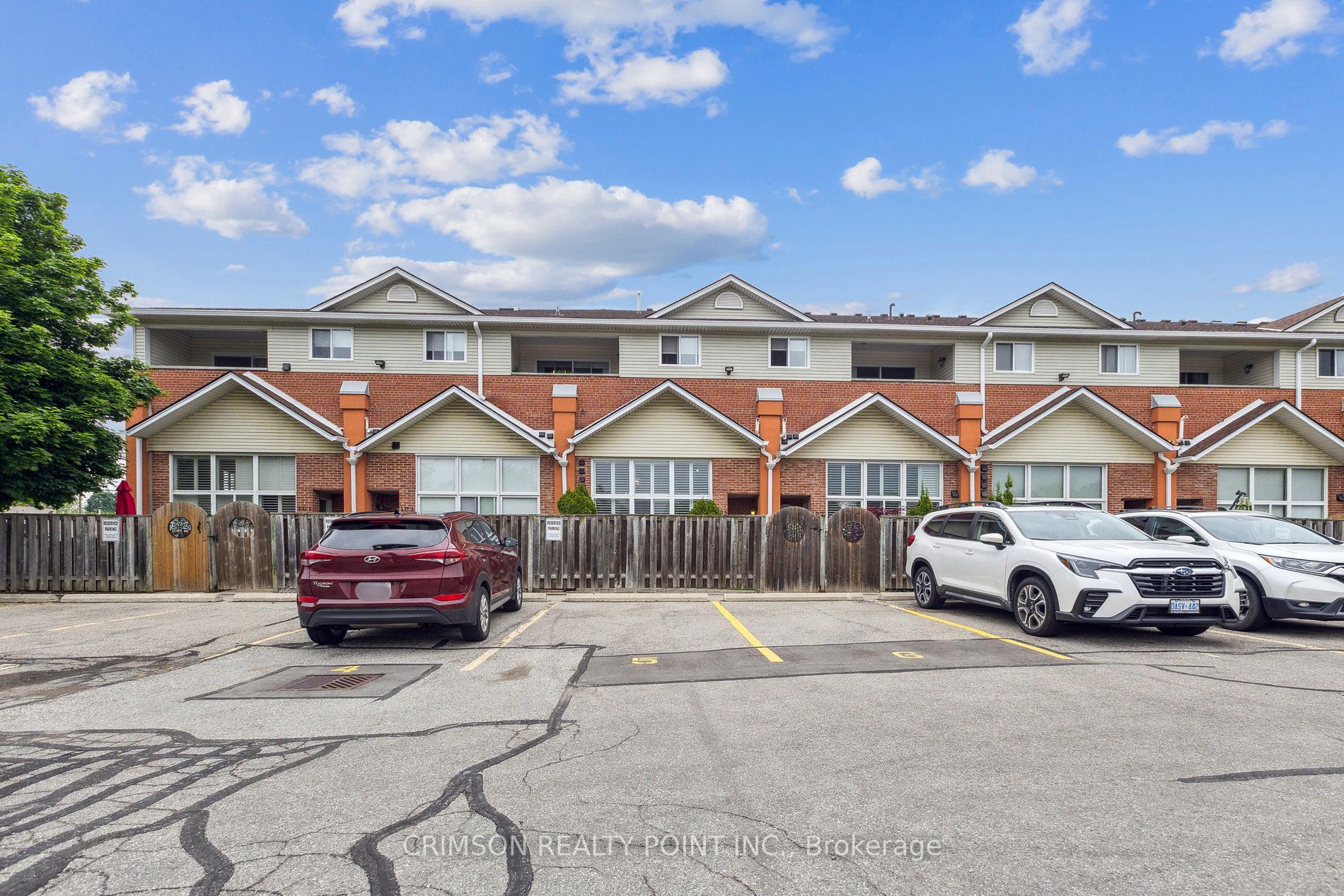 111 Grey Street #105