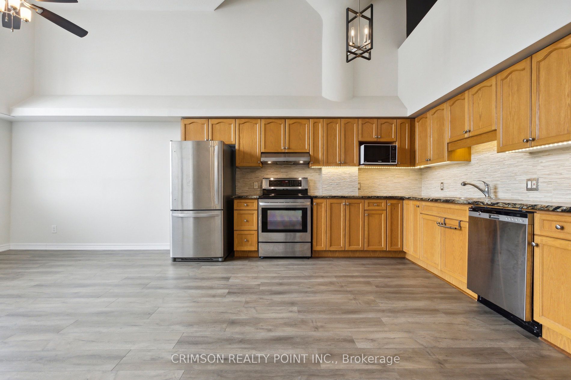111 Grey Street #105