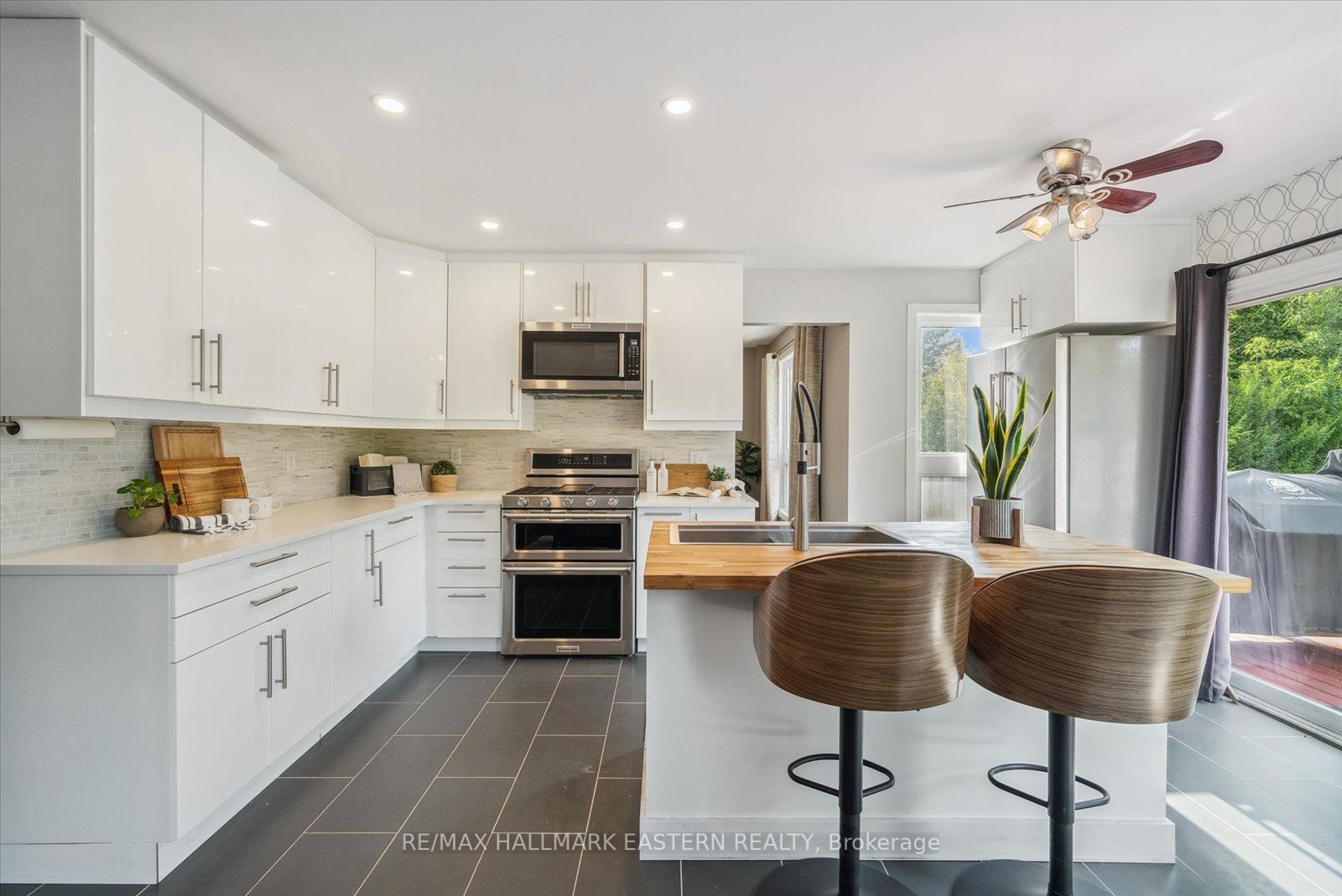 1316 SCOLLARD Drive