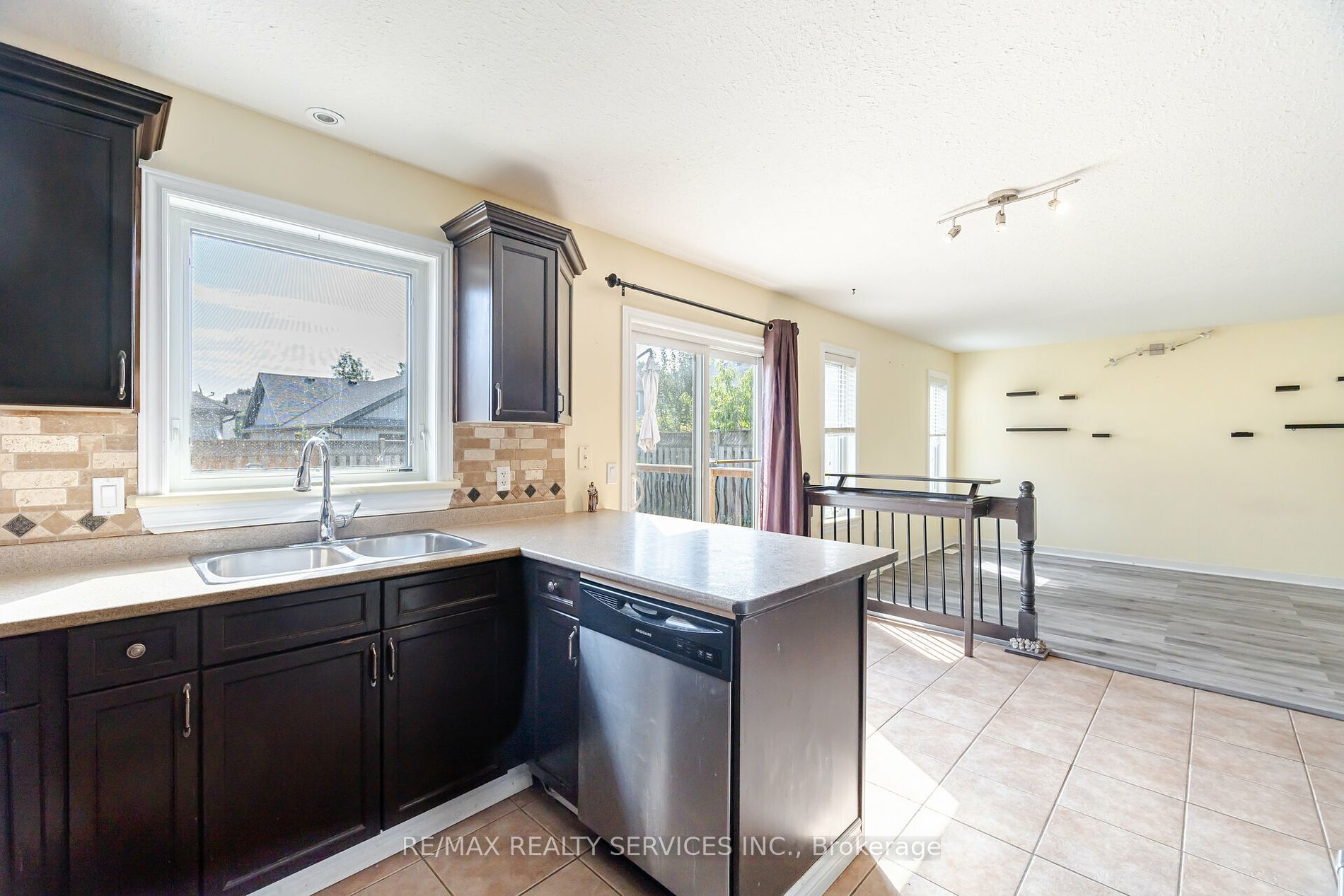 133 Fleming Way