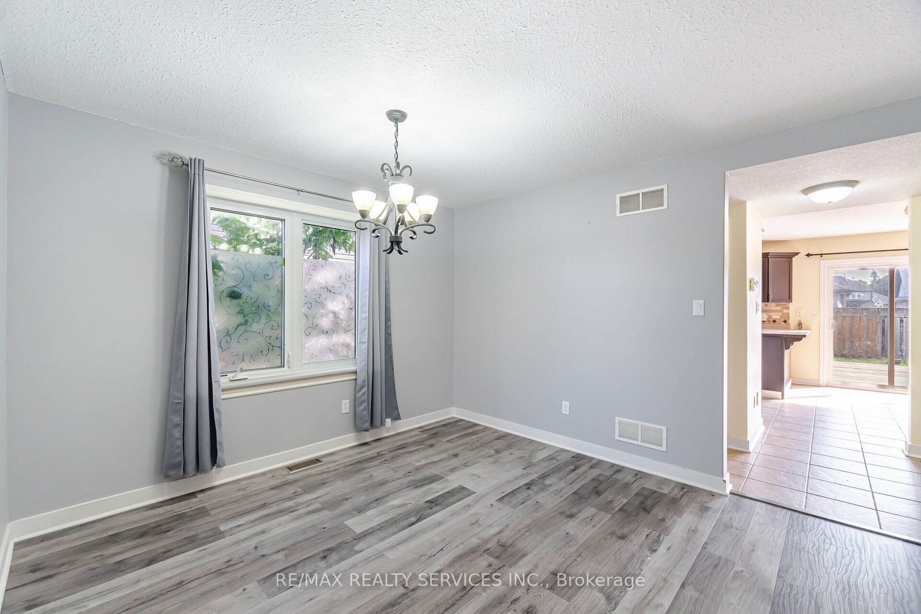 133 Fleming Way
